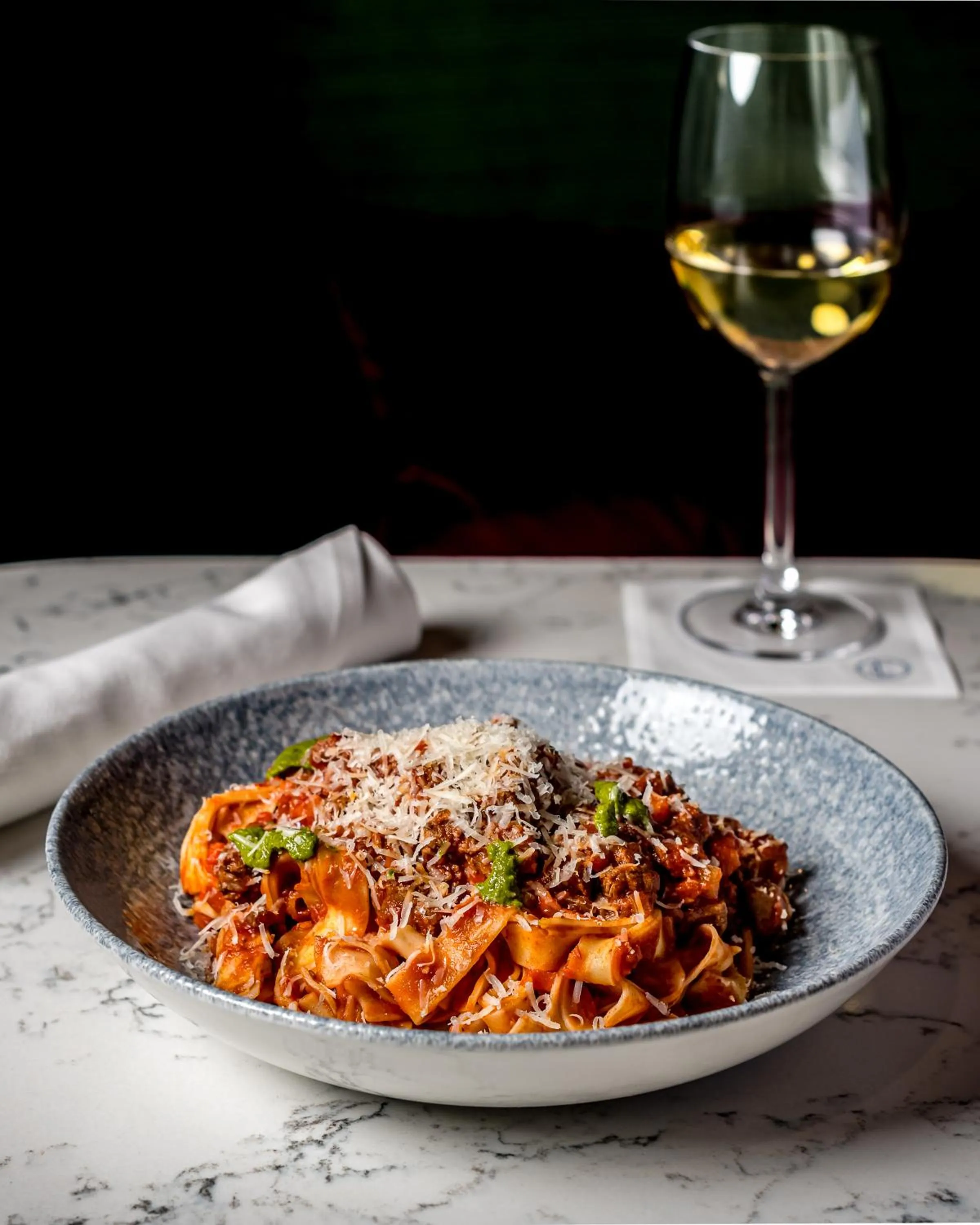 Restaurant/places to eat in Fairmont Hotel Macdonald