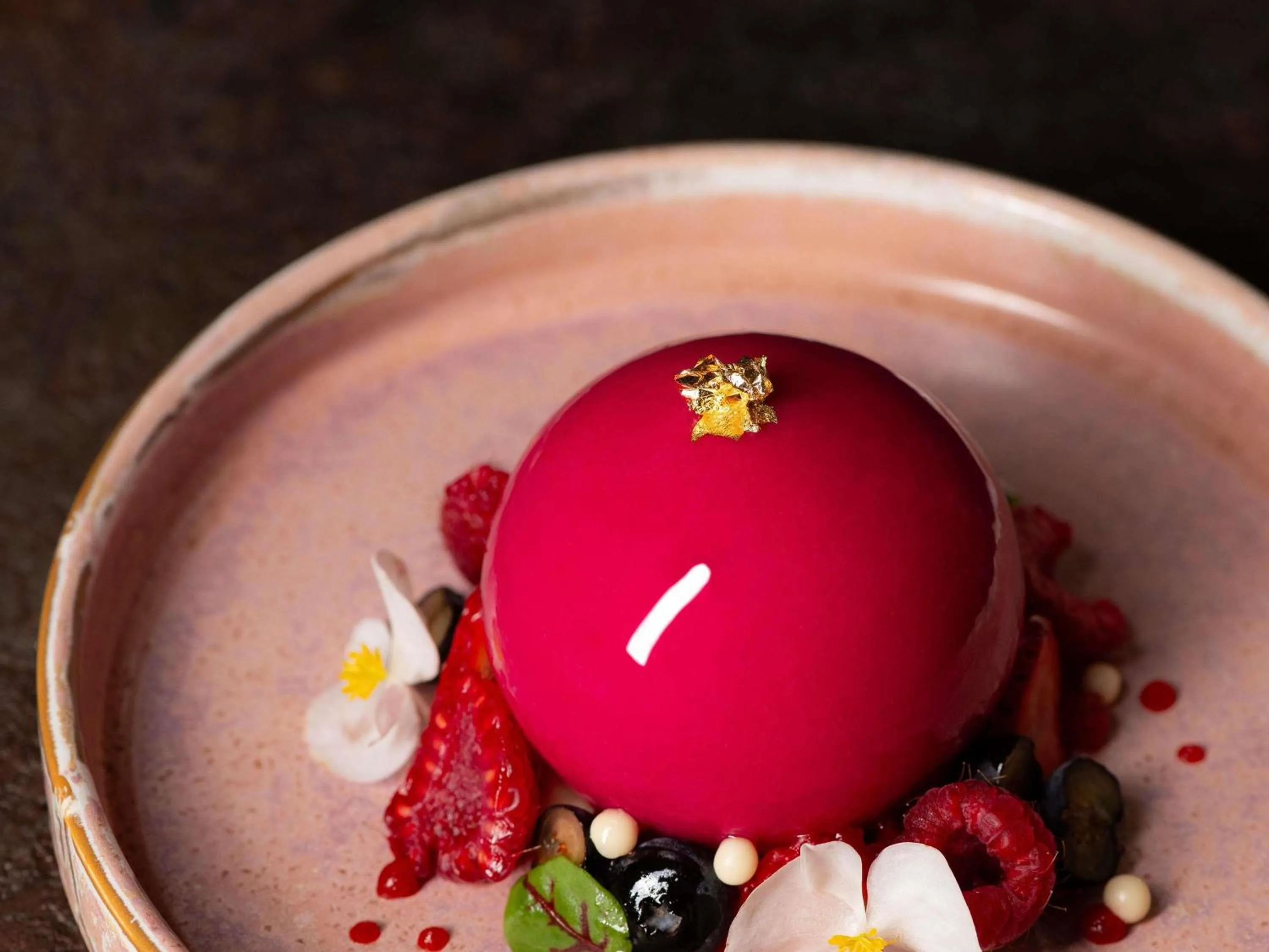 Restaurant/places to eat in Fairmont Hotel Macdonald