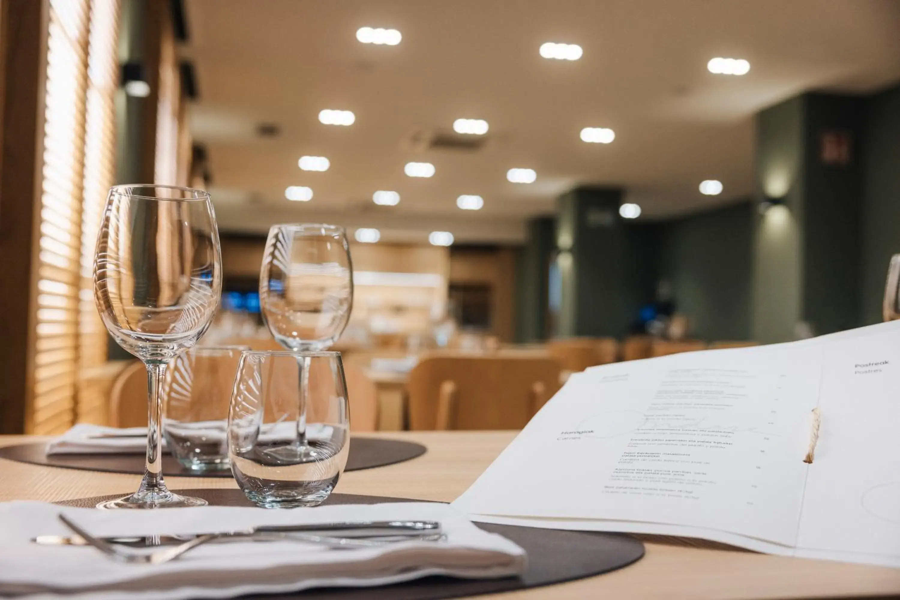 Restaurant/places to eat in Mondragon Hotela Restaurant/places to eat in Mondragon Hotela