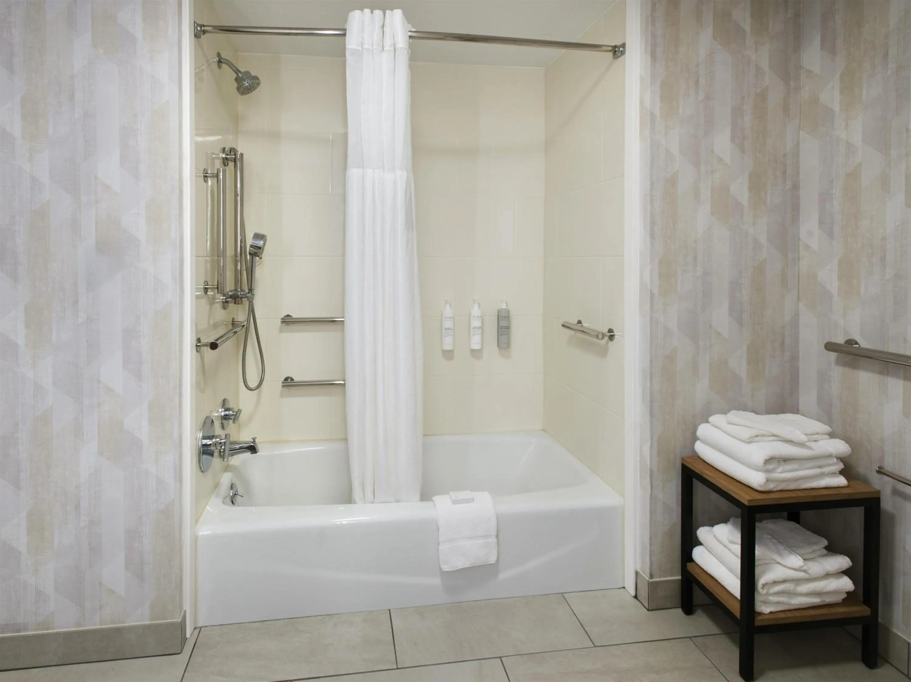 Bathroom in Hampton Inn & Suites Greenfield