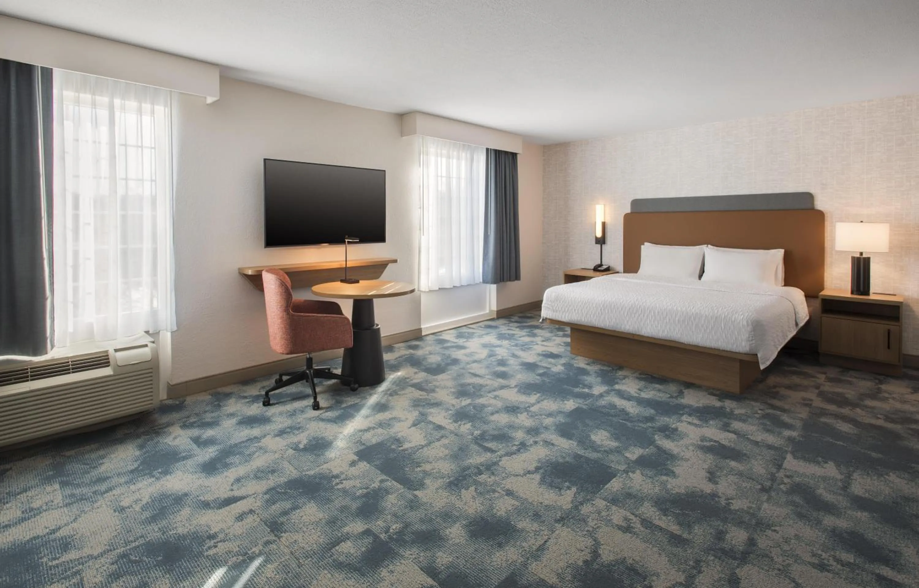 Bed in Hampton Inn & Suites Greenfield