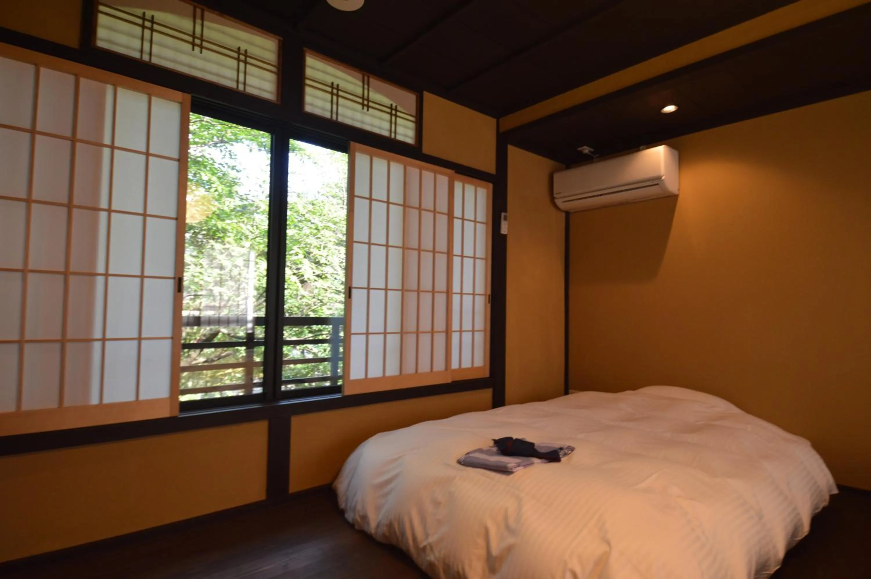 Photo of the whole room, Bed in Rinn Shijo Takasegawa