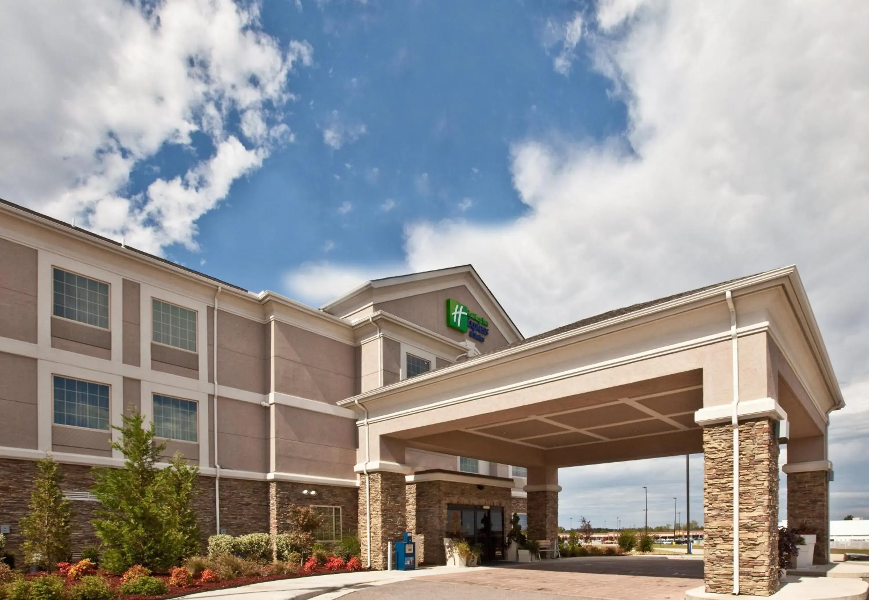Property building in Holiday Inn Express Hotel and Suites Ada by IHG Property building in Holiday Inn Express Hotel and Suites Ada by IHG