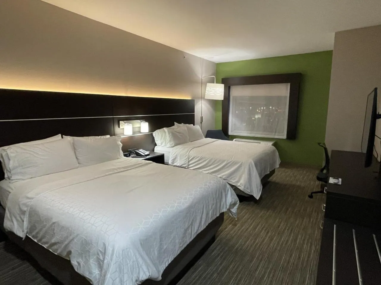 Bed in Holiday Inn Express Hotel and Suites Ada by IHG