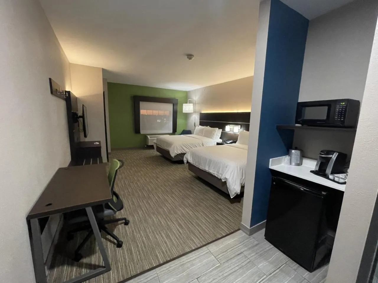 Bed in Holiday Inn Express Hotel and Suites Ada by IHG