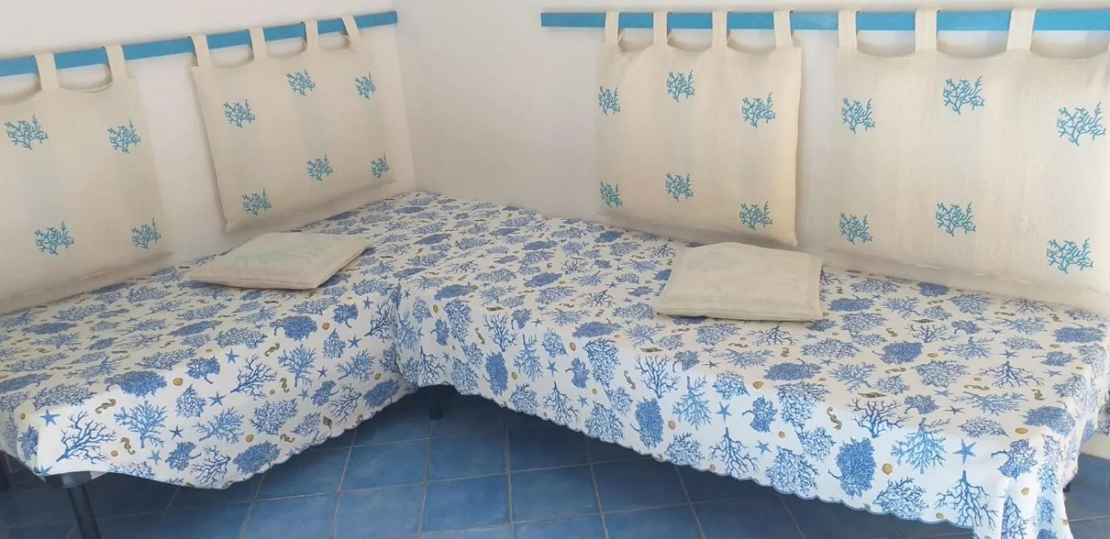 Bed in Tiffany Palau