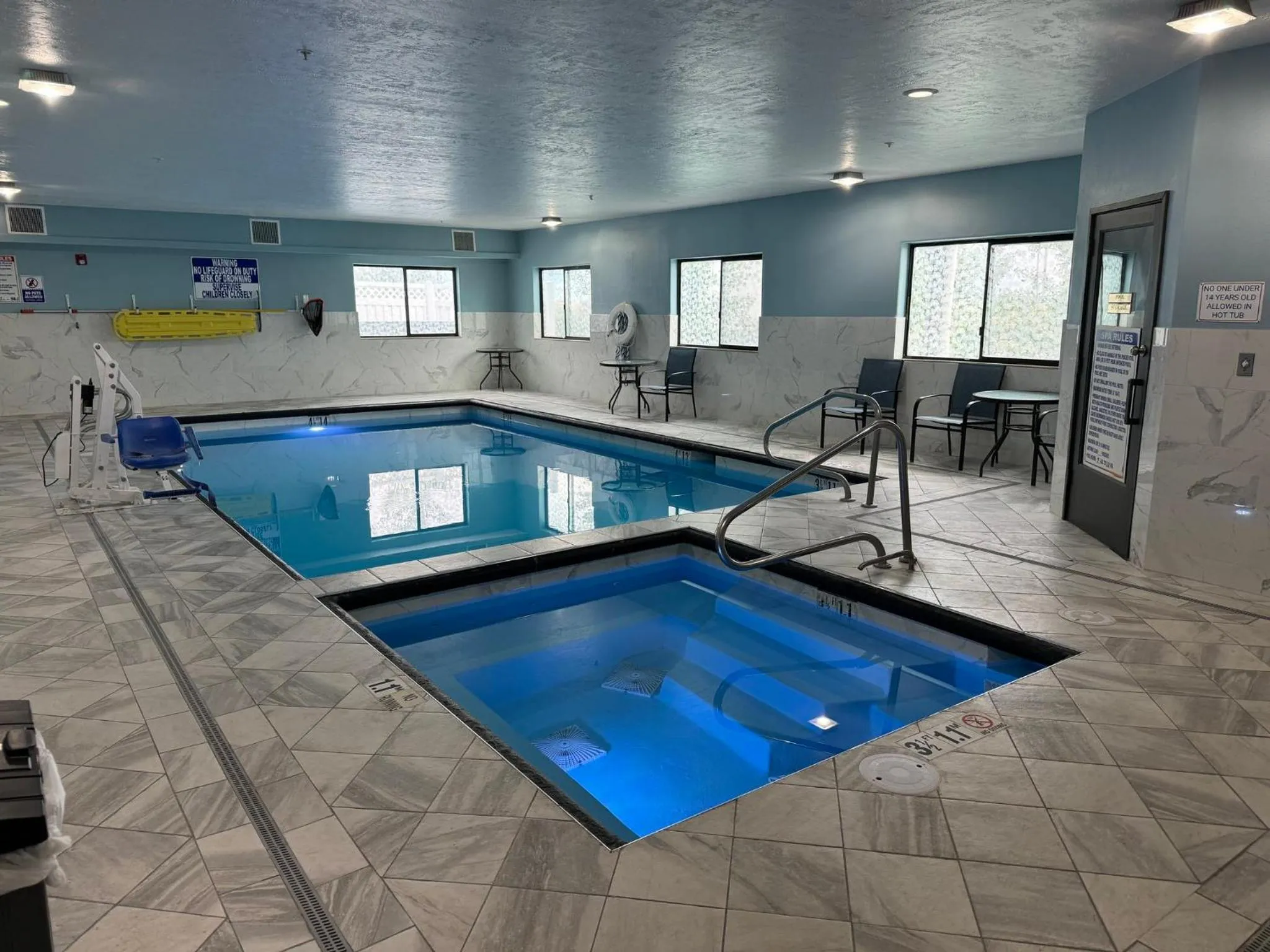 Swimming pool in Holiday Inn Express & Suites Alamosa by IHG