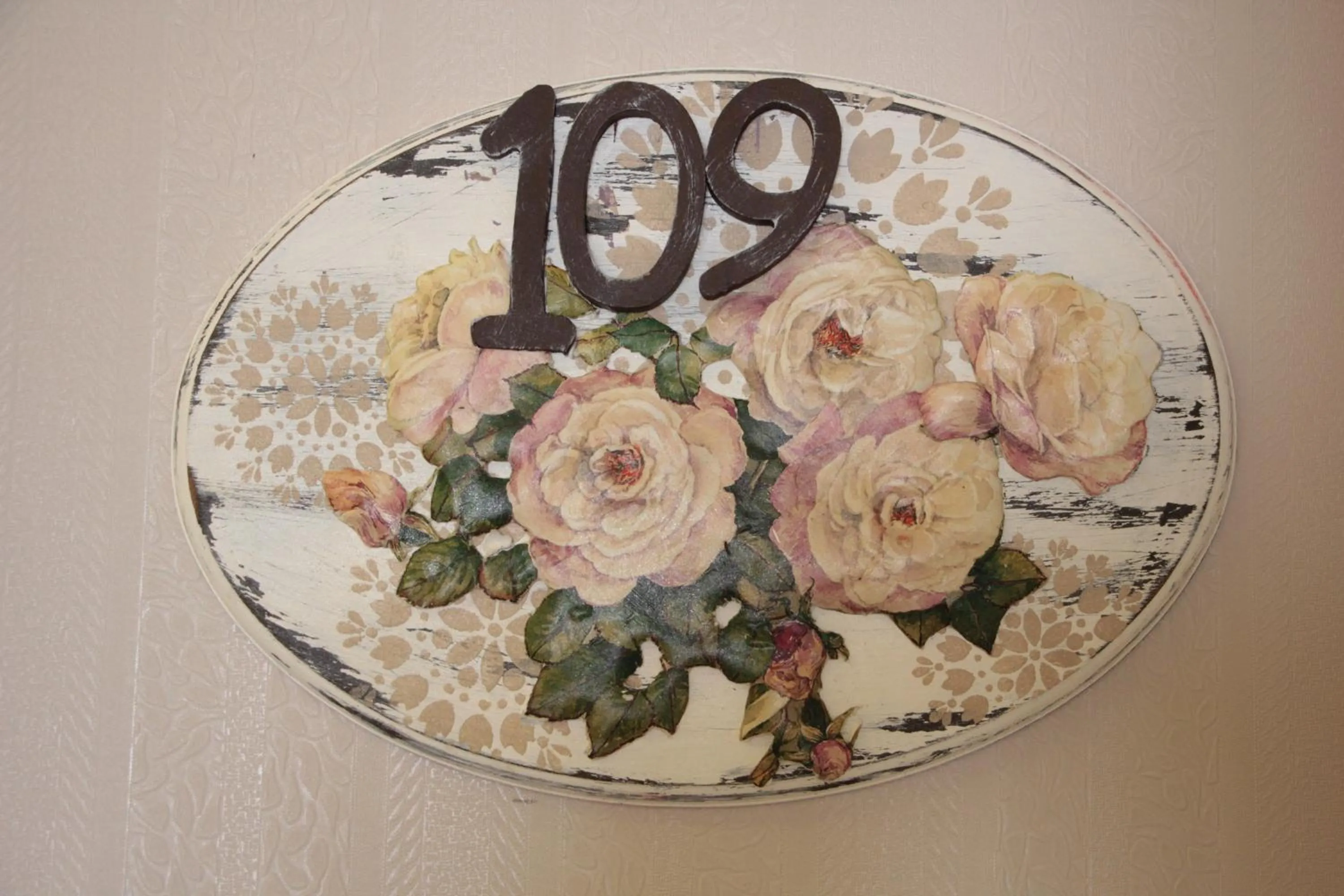 Decorative detail in Focamor Otel