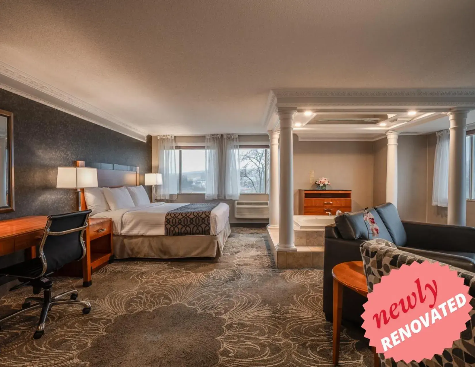 Bedroom, Bed in Monte Carlo Inn Barrie - Newly Renovated Bedroom, Bed in Monte Carlo Inn Barrie - Newly Renovated