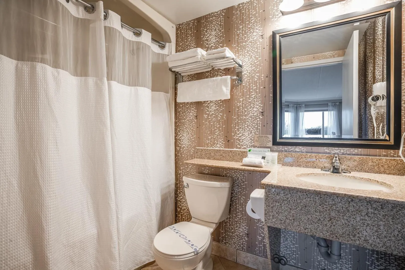 Bathroom in Monte Carlo Inn Barrie - Newly Renovated