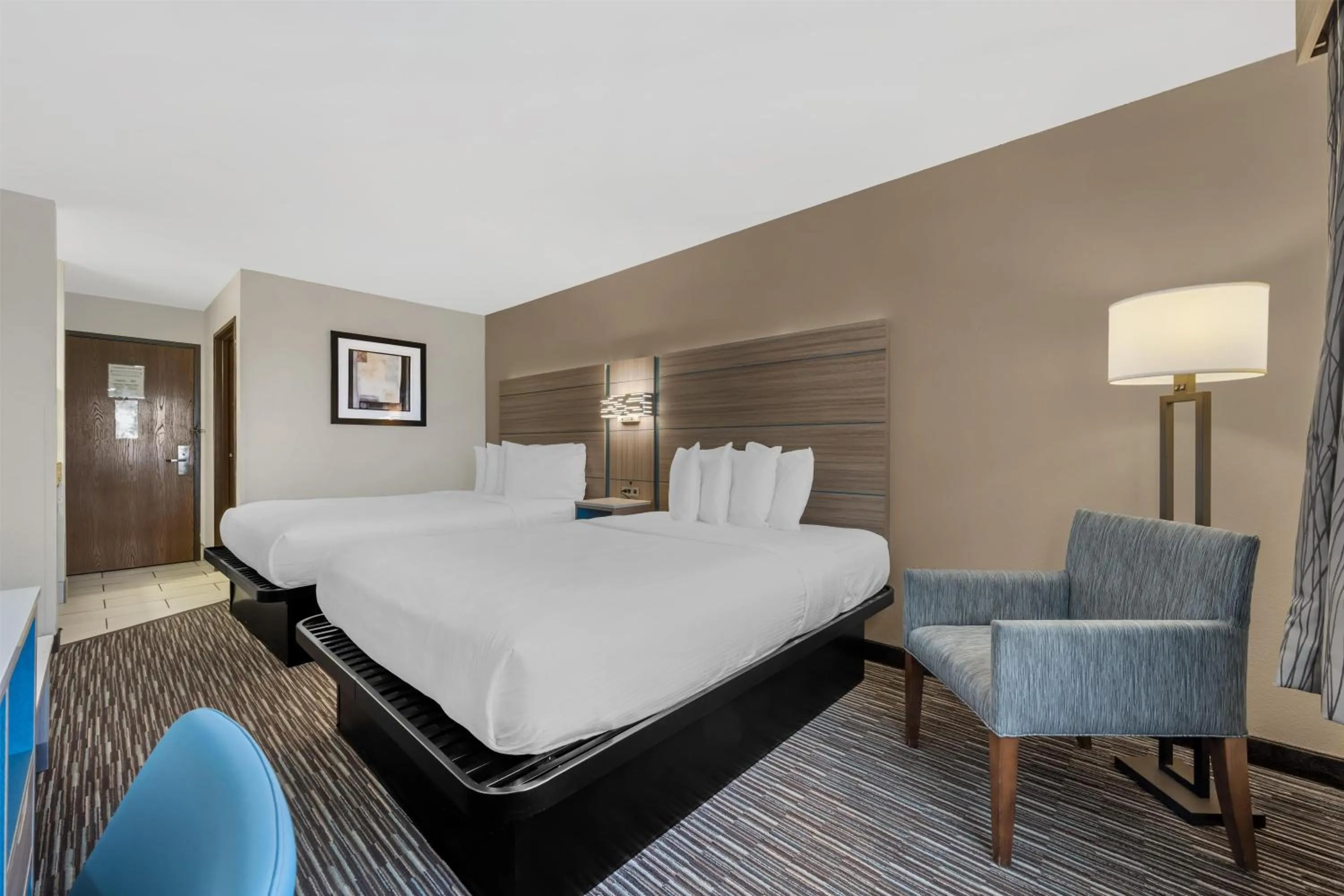 Bedroom, Bed in Best Western Port Columbus