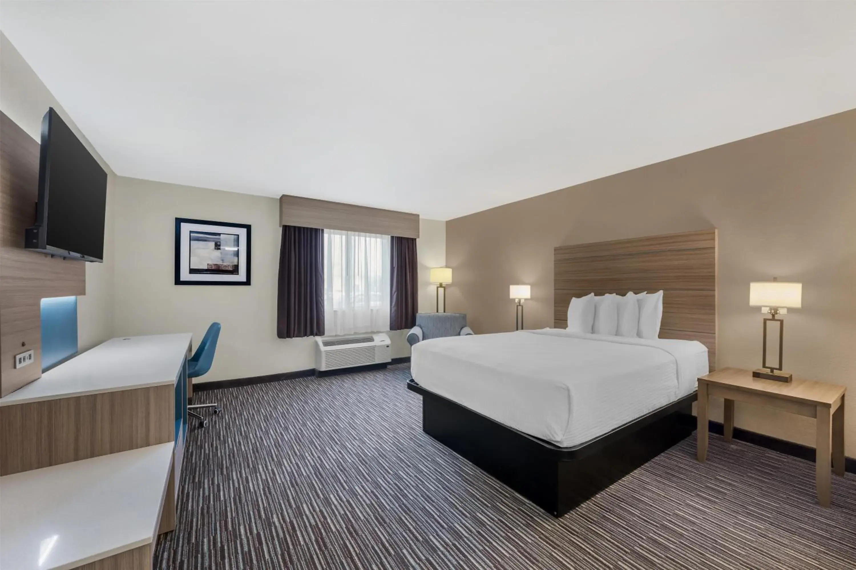 Bedroom, Bed in Best Western Port Columbus Bedroom, Bed in Best Western Port Columbus