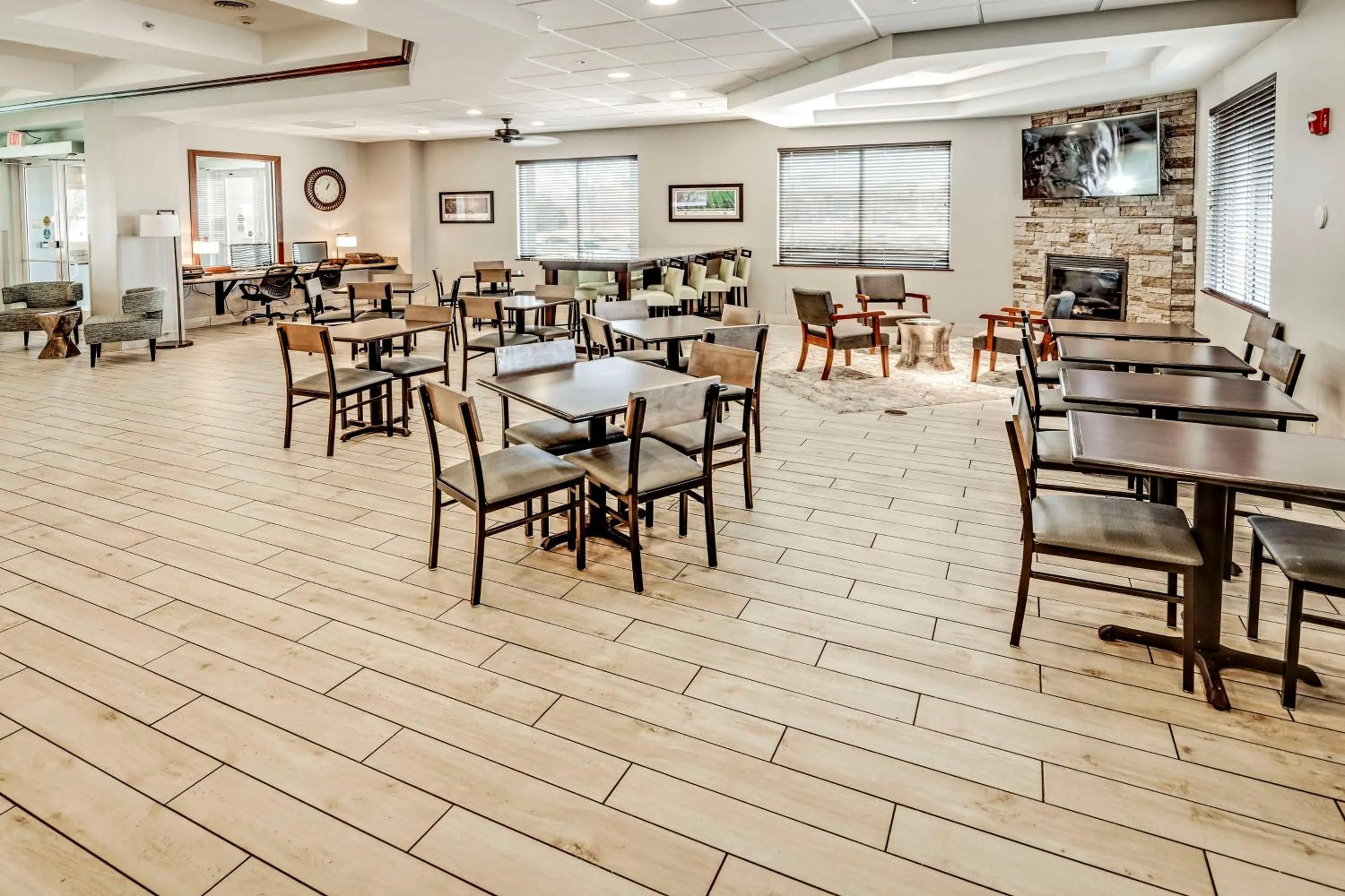 Breakfast in Best Western Port Columbus