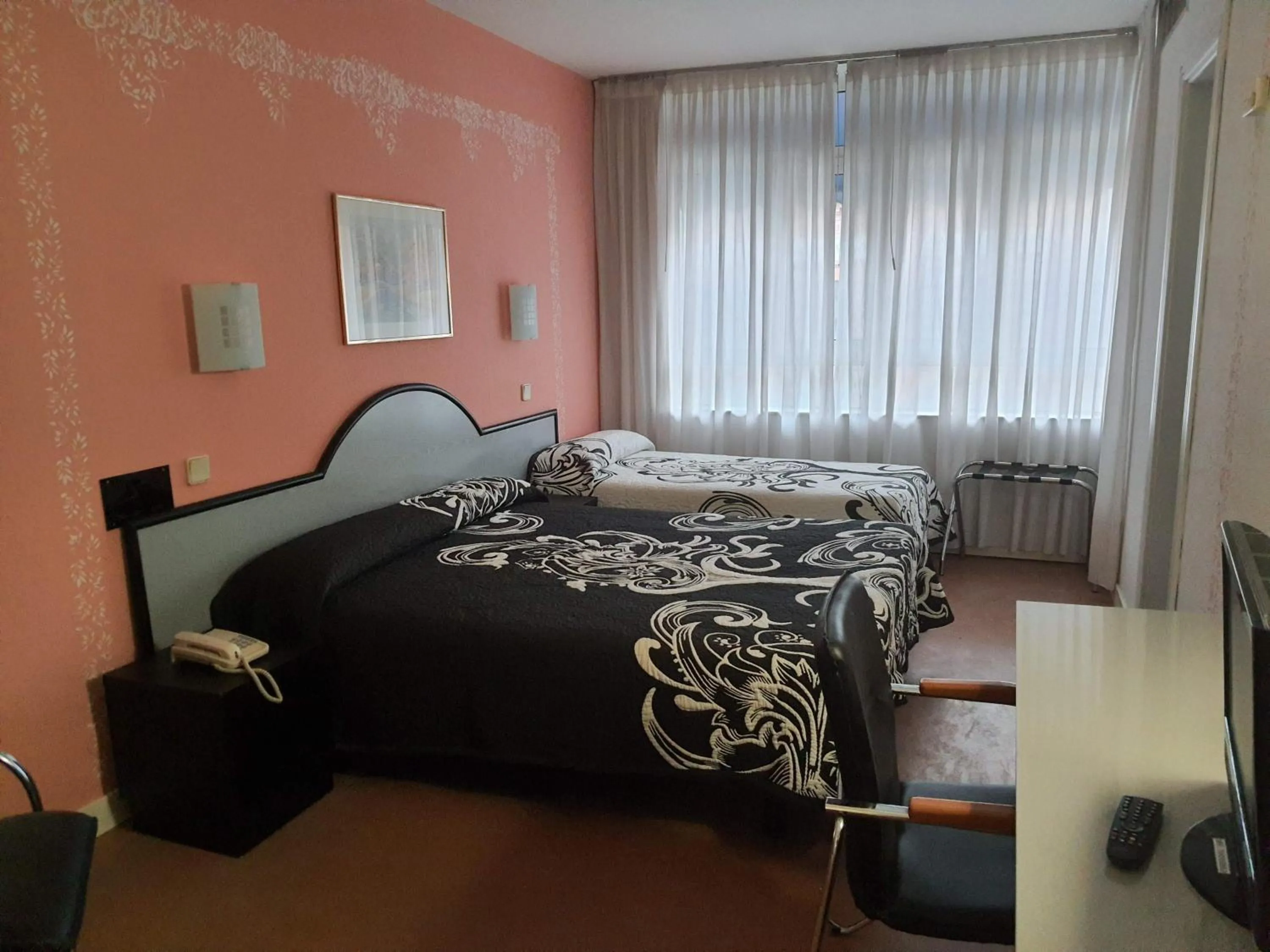 Bedroom, Bed in Hotel Arha Santander