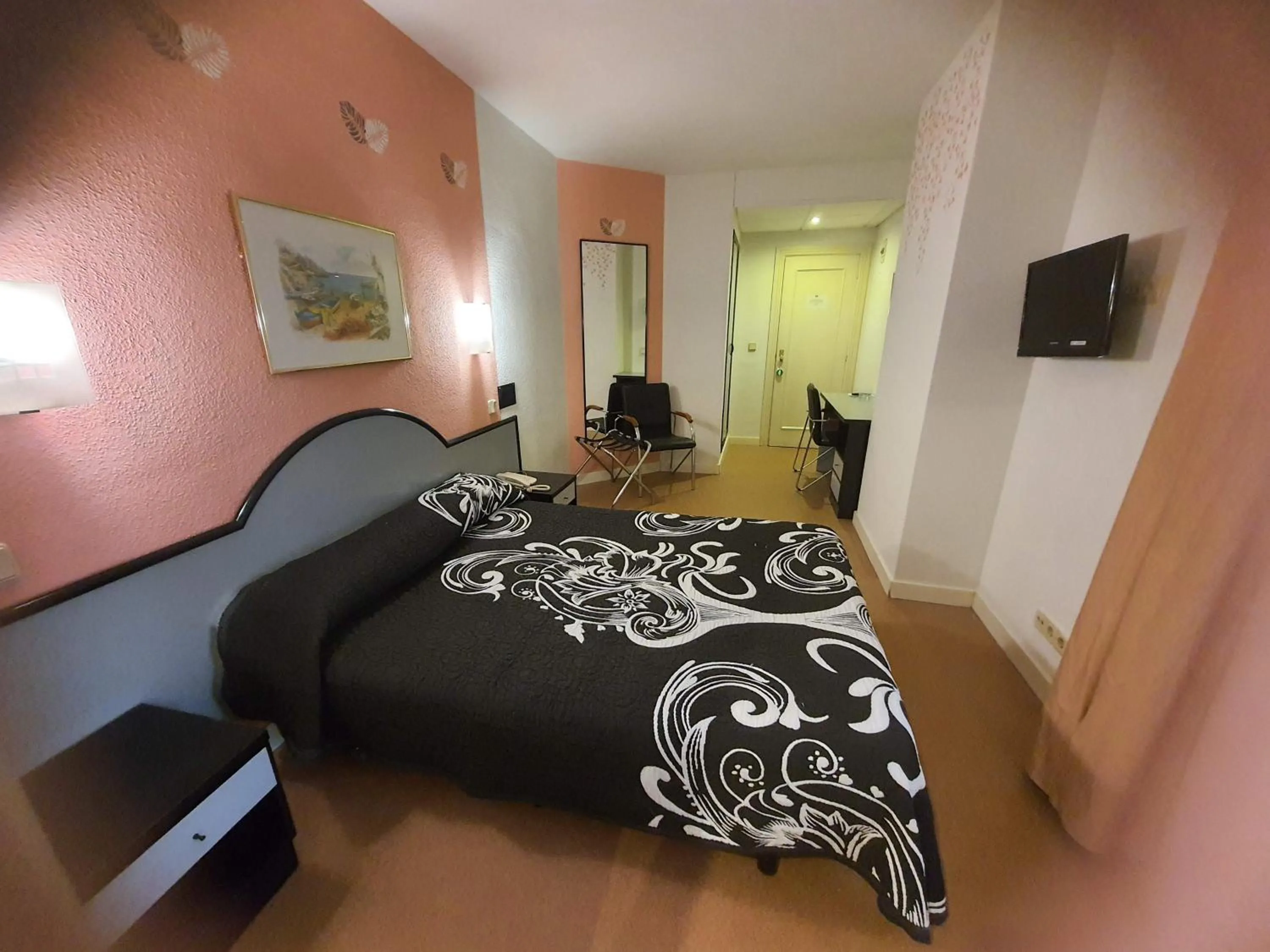 Bedroom, Bed in Hotel Arha Santander