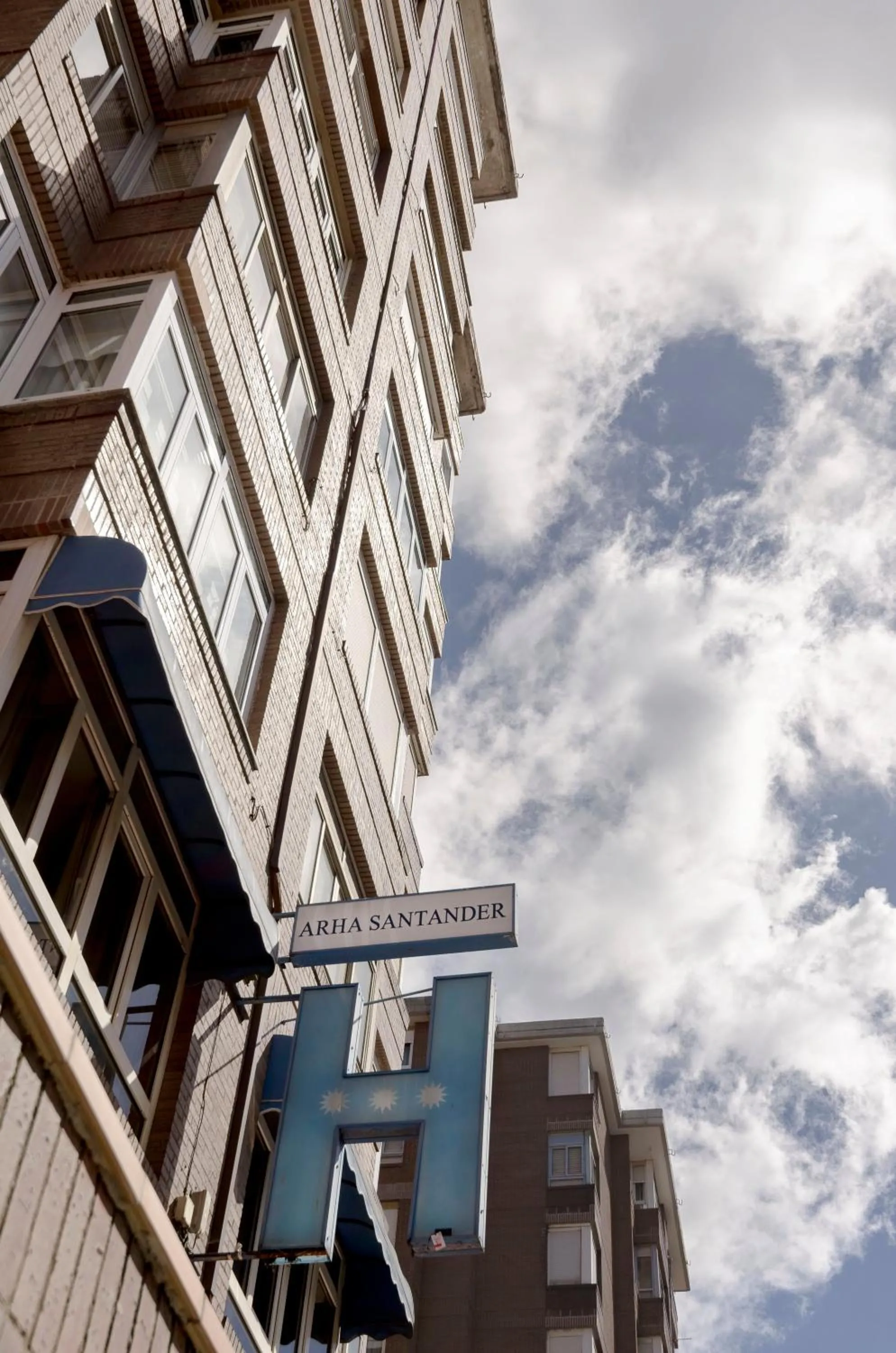 Facade/entrance in Hotel Arha Santander