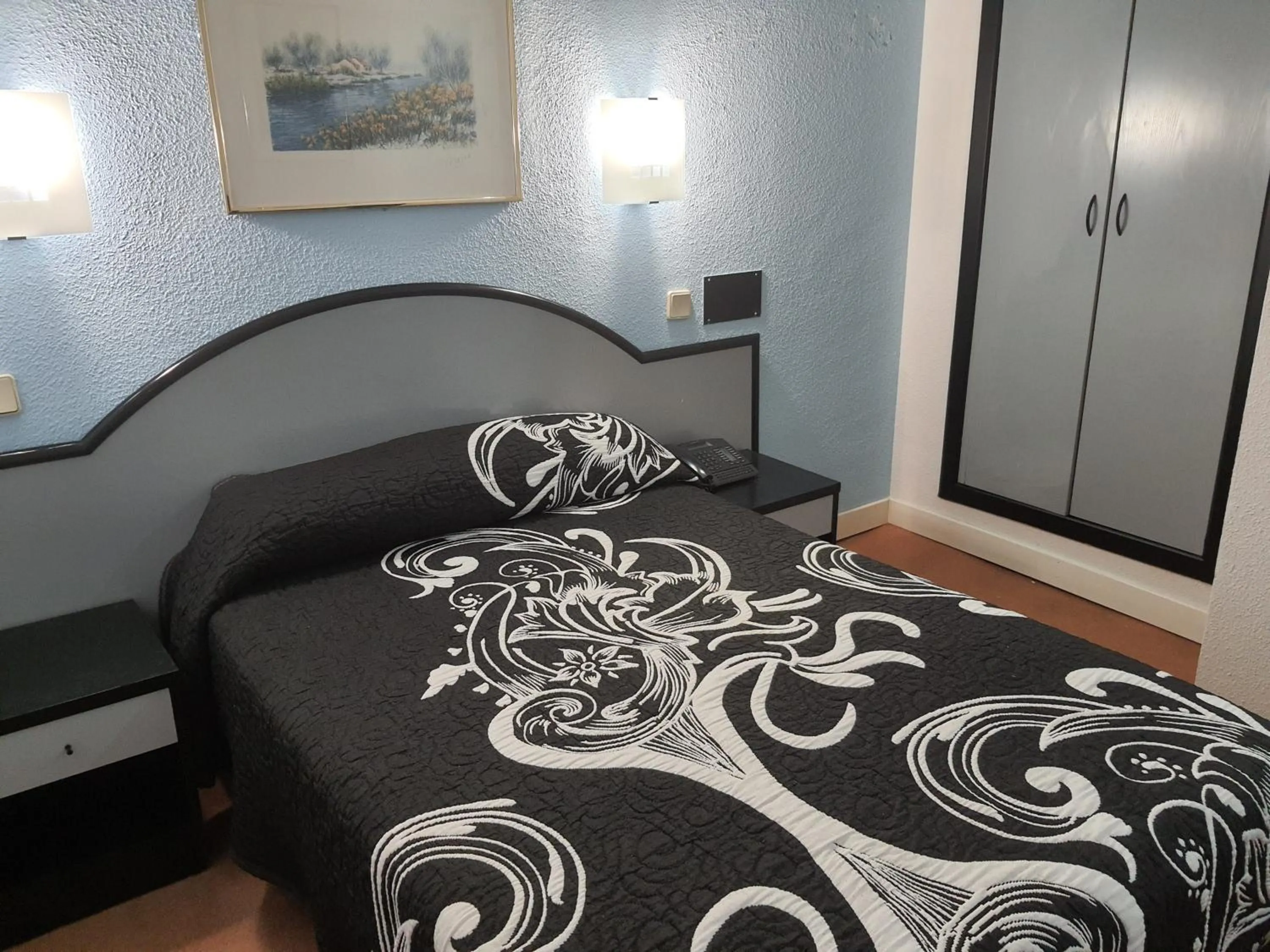 Bedroom, Bed in Hotel Arha Santander