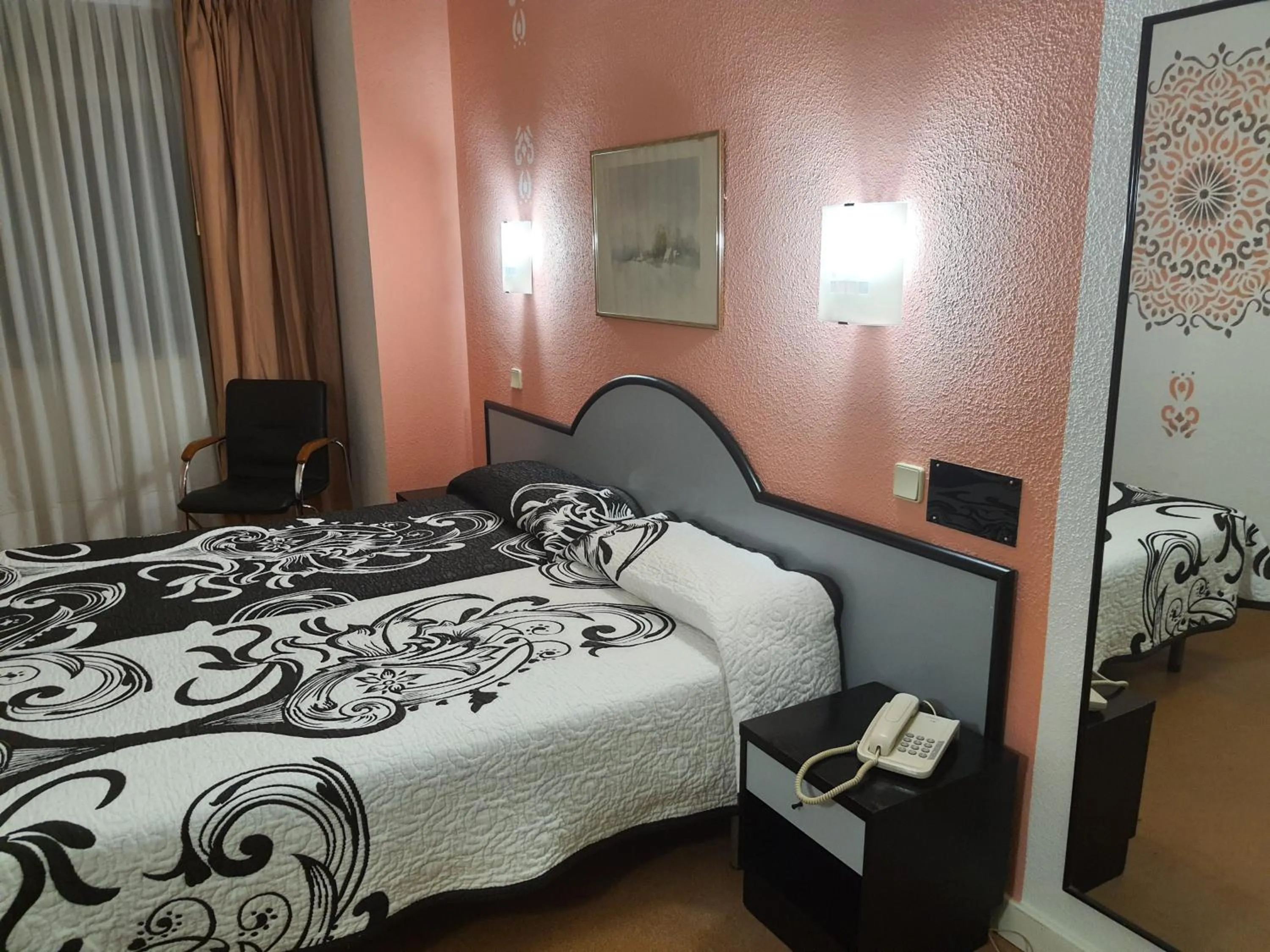 Bedroom, Bed in Hotel Arha Santander