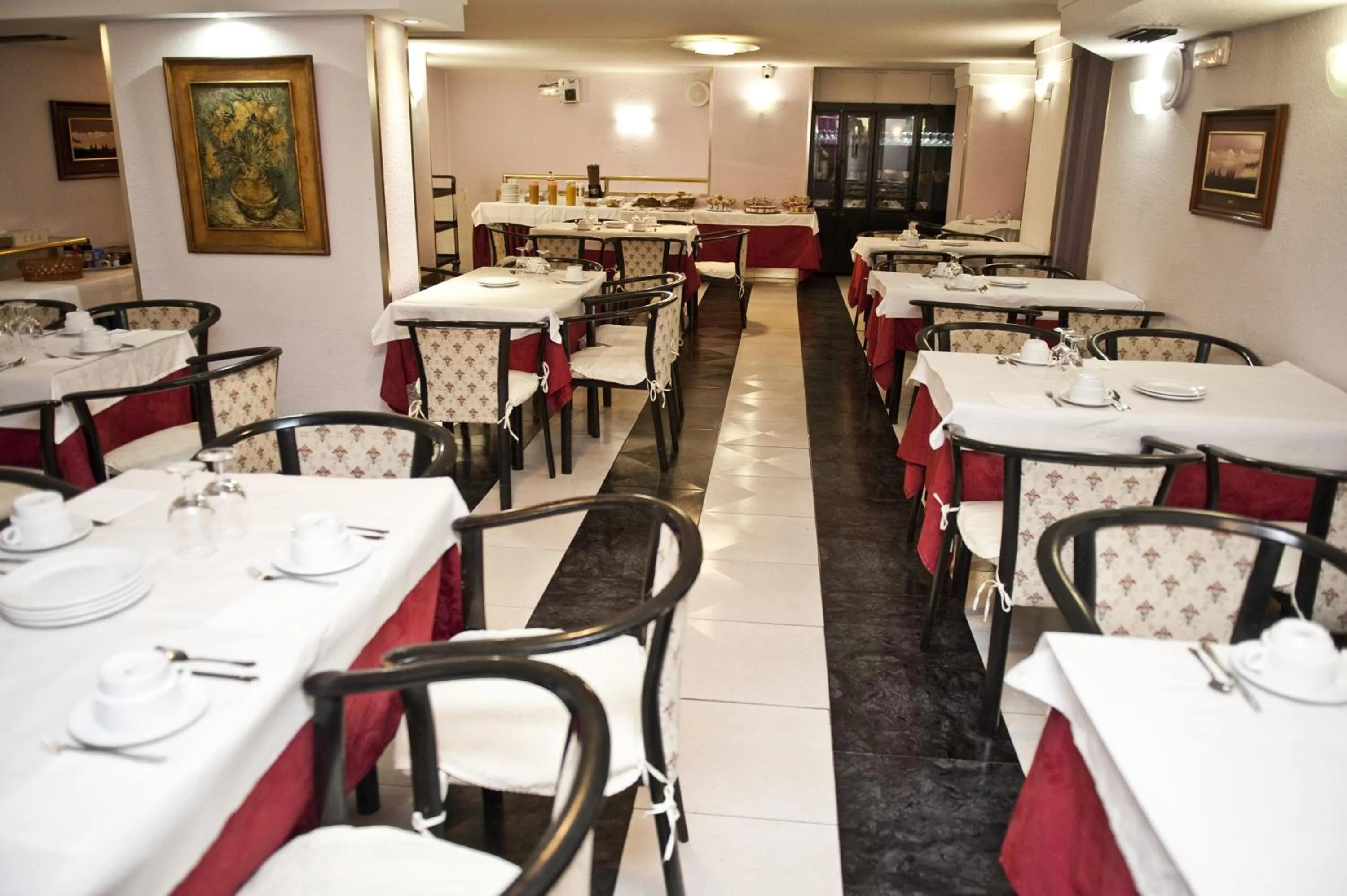 Restaurant/places to eat in Hotel Arha Santander