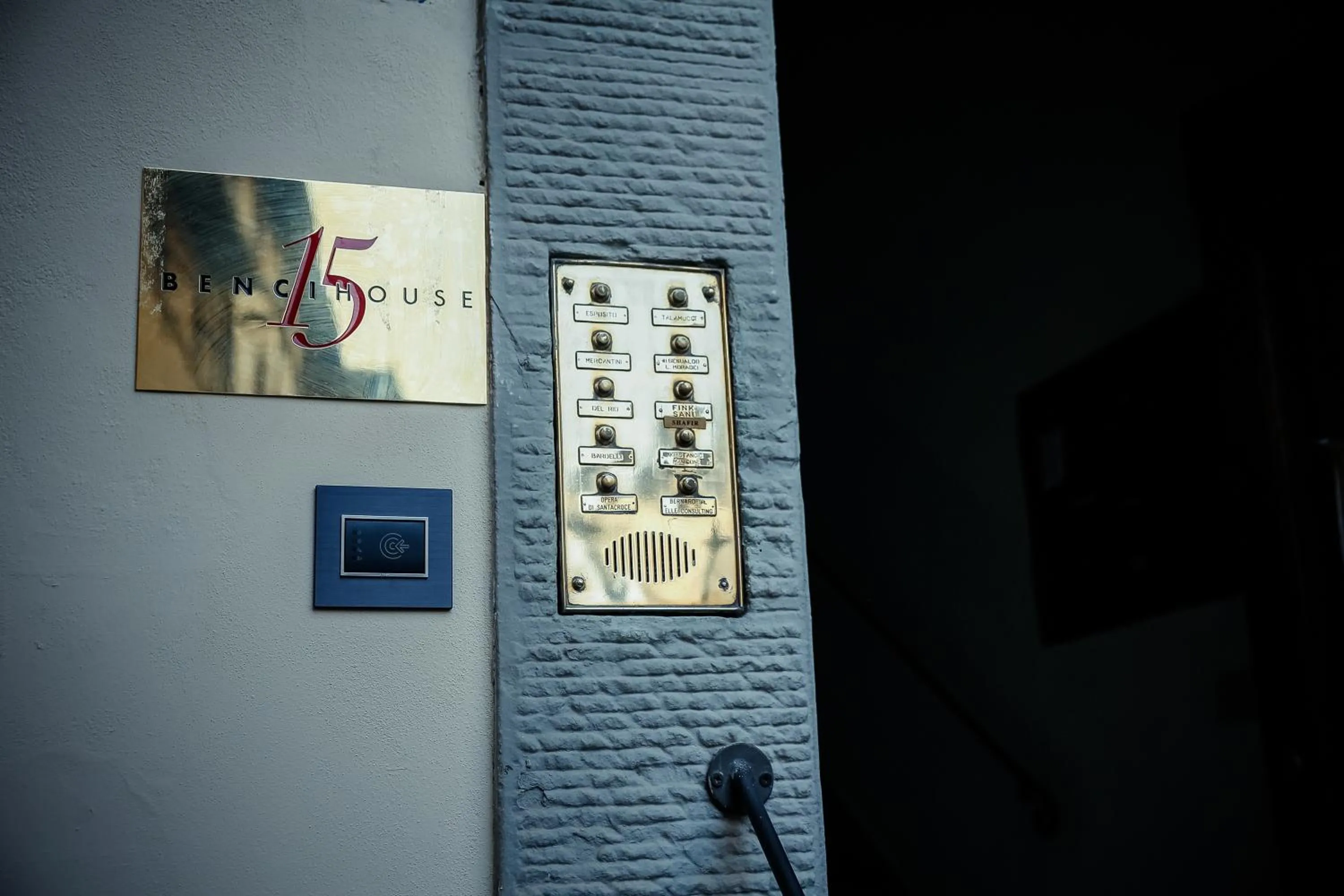 Facade/entrance in Benci House