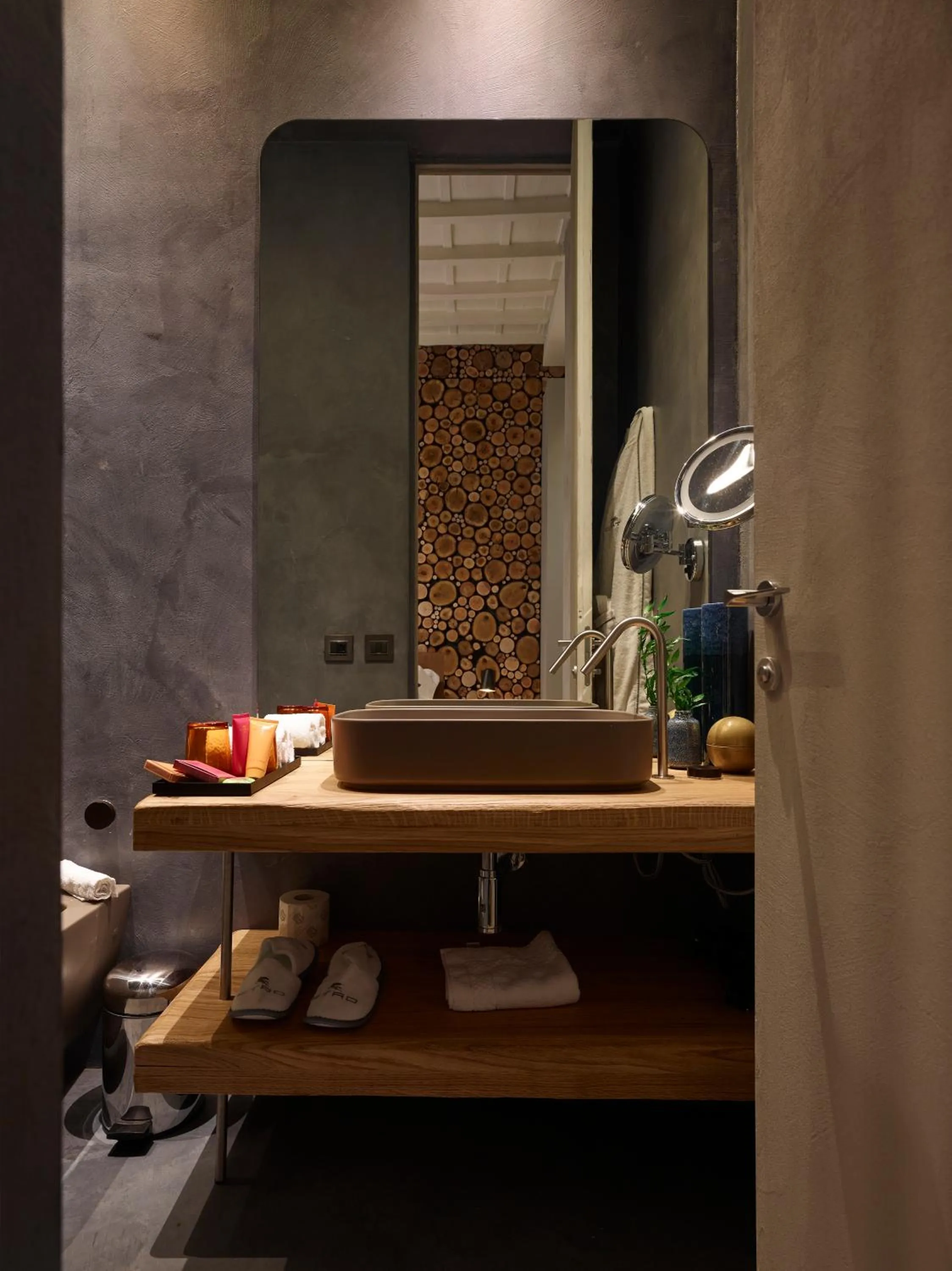 Shower in Benci House