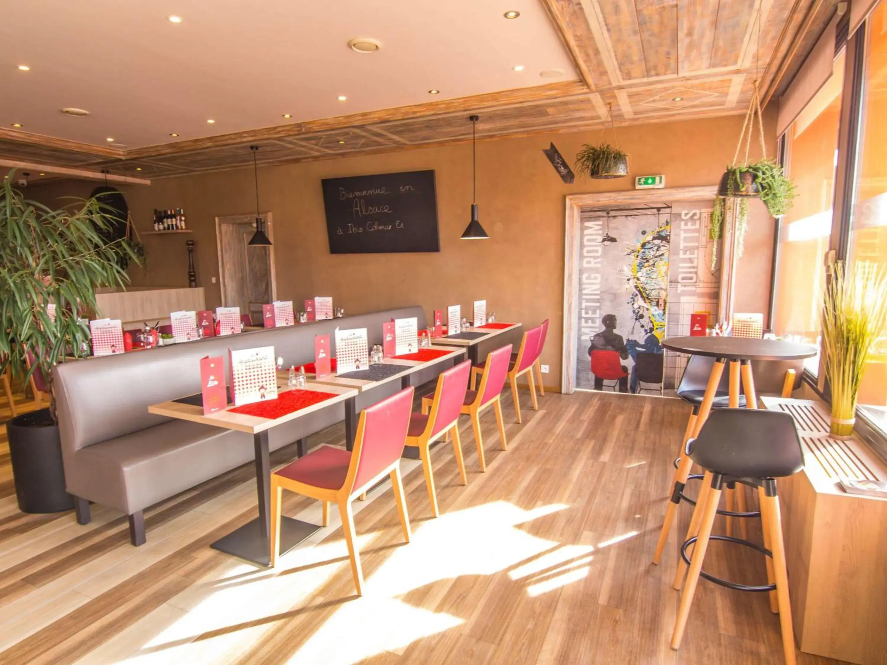 Restaurant/places to eat in ibis Colmar Est - Hotel Restaurant en Alsace Restaurant/places to eat in ibis Colmar Est - Hotel Restaurant en Alsace