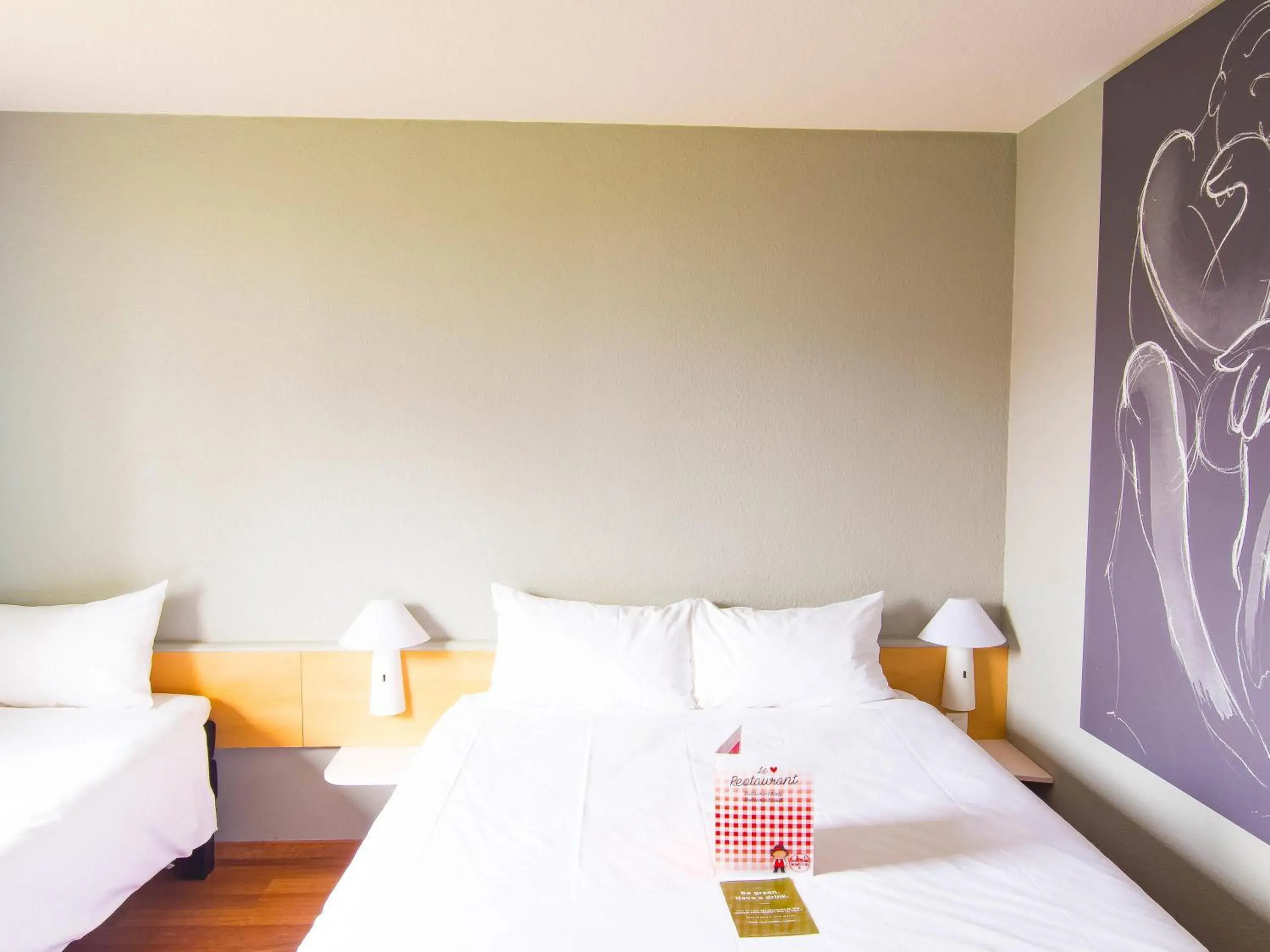 Bedroom, Bed in ibis Colmar Est - Hotel Restaurant en Alsace Bedroom, Bed in ibis Colmar Est - Hotel Restaurant en Alsace