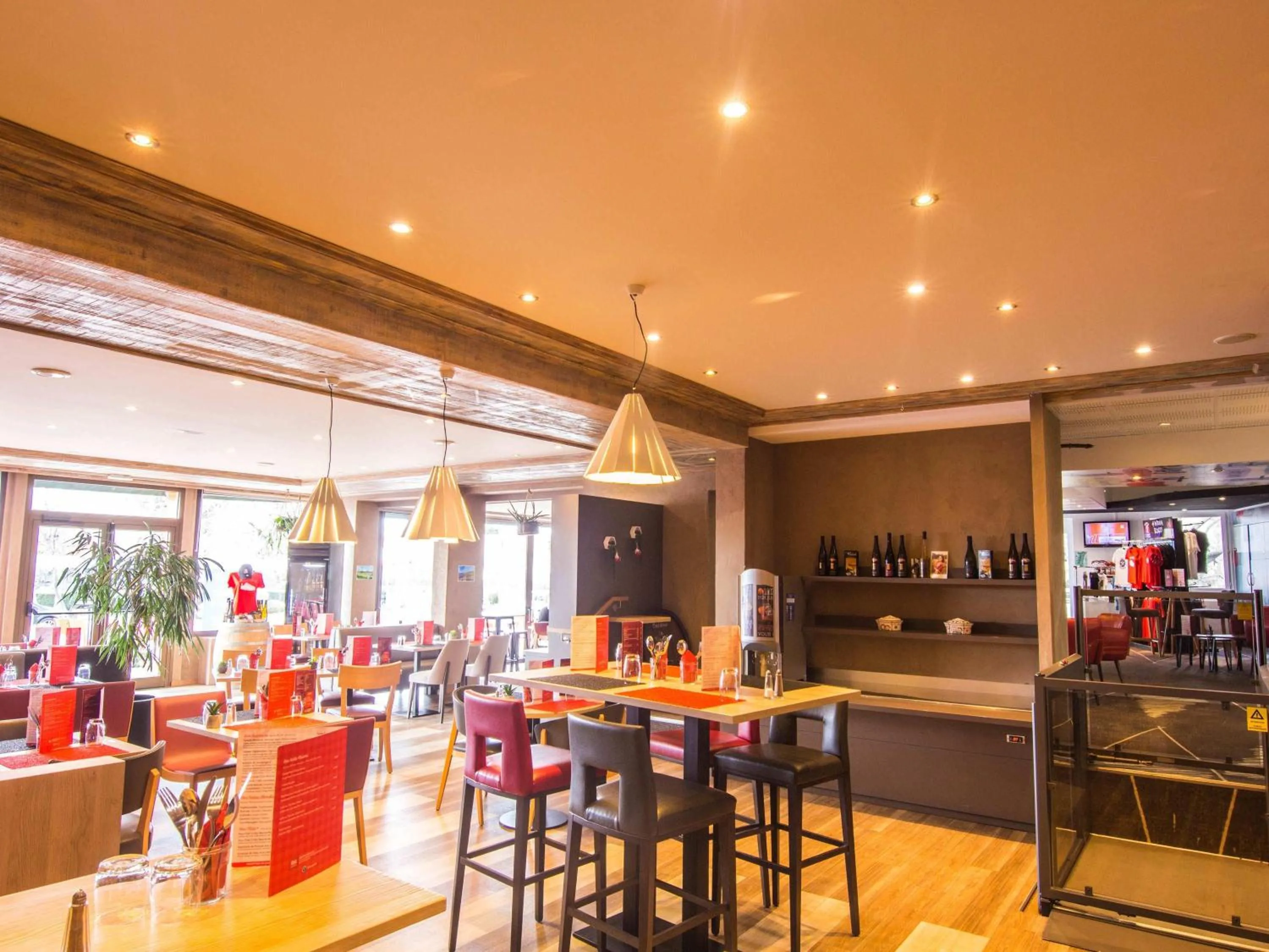 Restaurant/places to eat in ibis Colmar Est - Hotel Restaurant en Alsace