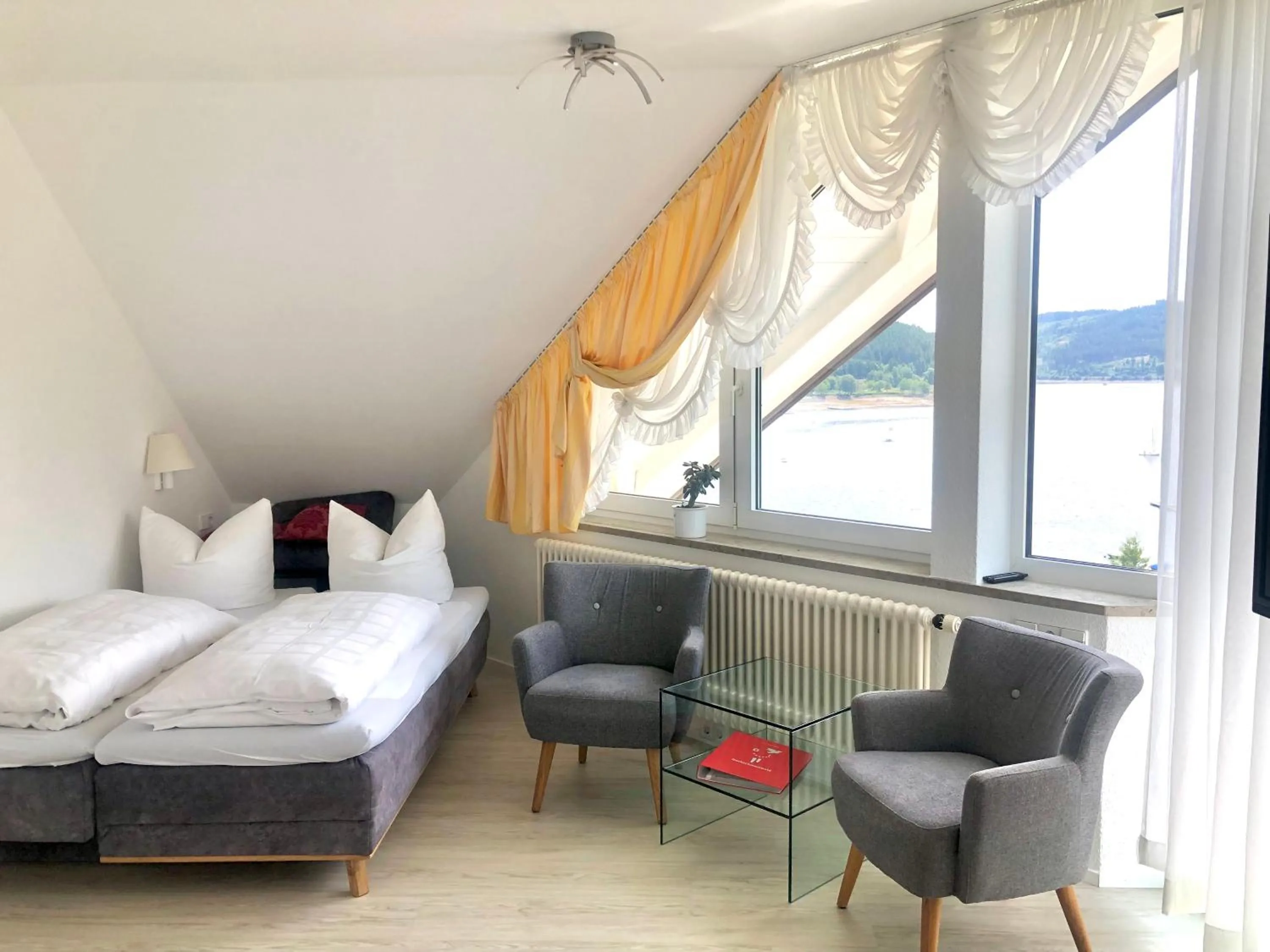 Bedroom, Bed in Sunside Ferien Wellness Oase Hotel Apartment's Schwarzwald am Schluchsee