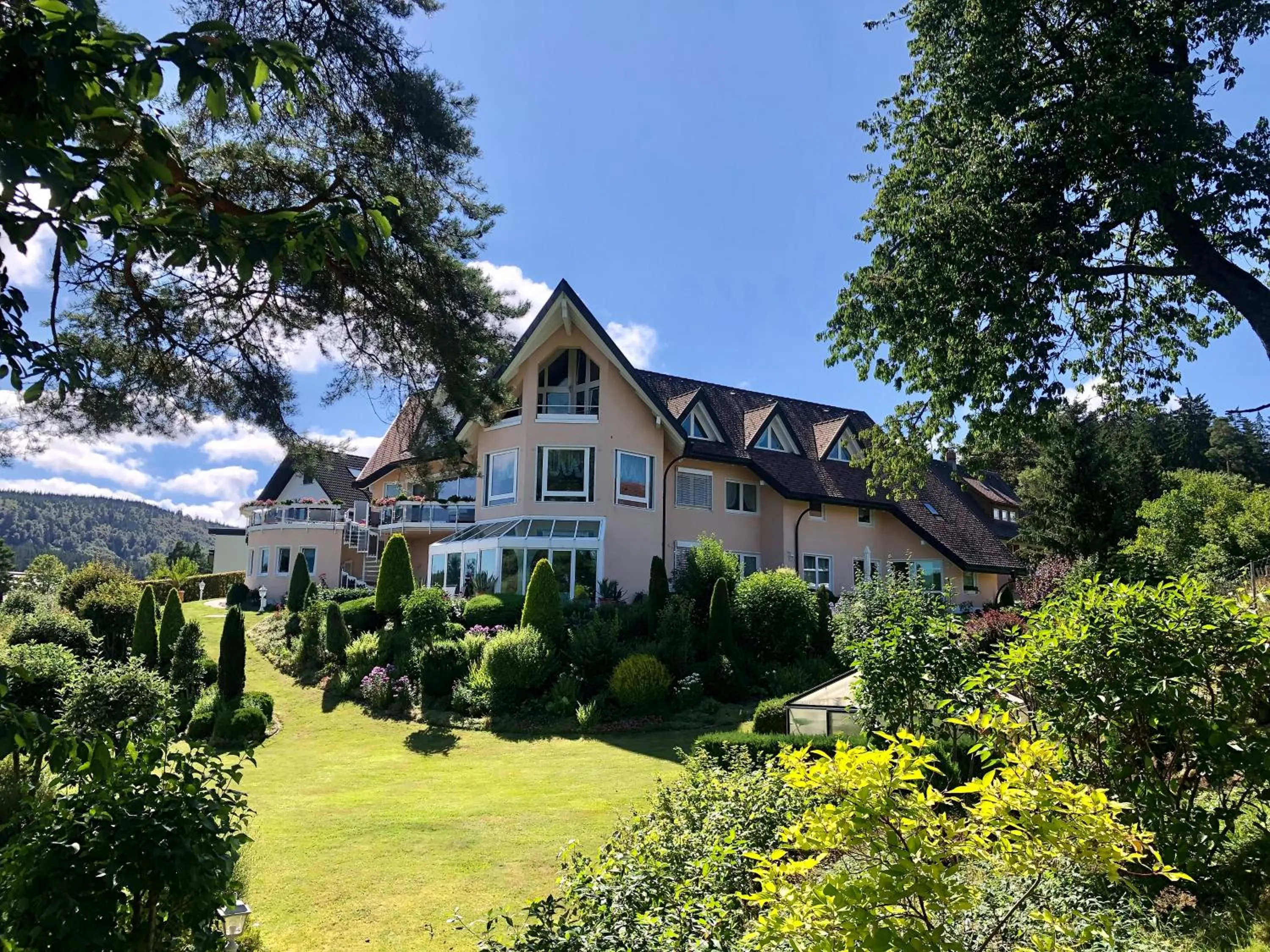 Property building in Sunside Ferien Wellness Oase Hotel Apartment's Schwarzwald am Schluchsee