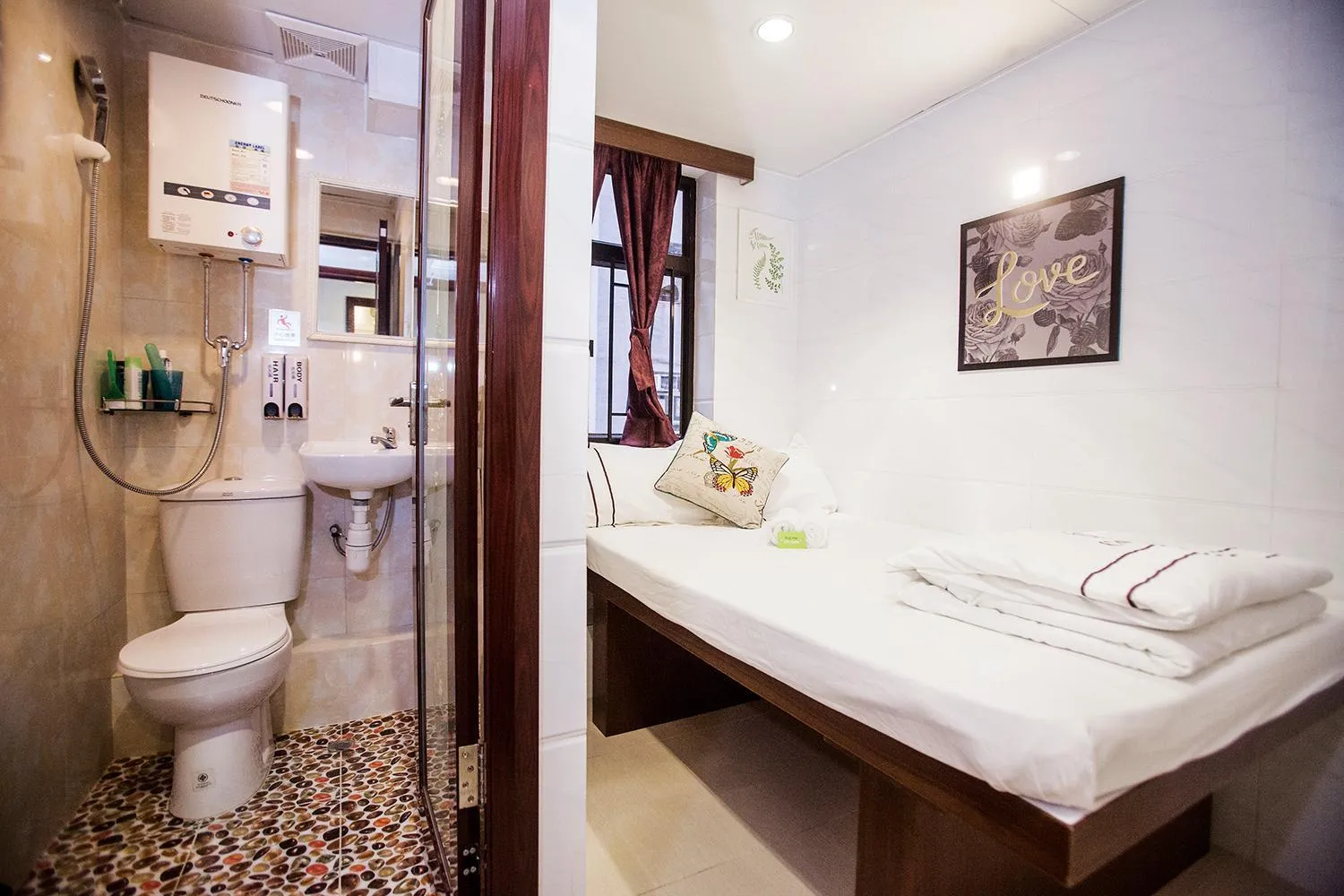 Photo of the whole room, Bed in Sun Guest House