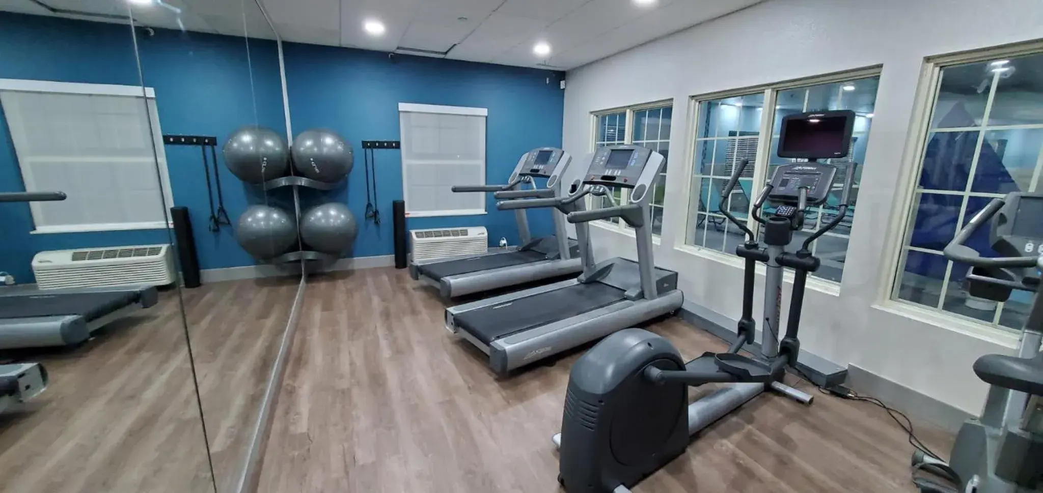 Fitness centre/facilities in Holiday Inn Express & Suites Williamsburg by IHG Fitness centre/facilities in Holiday Inn Express & Suites Williamsburg by IHG