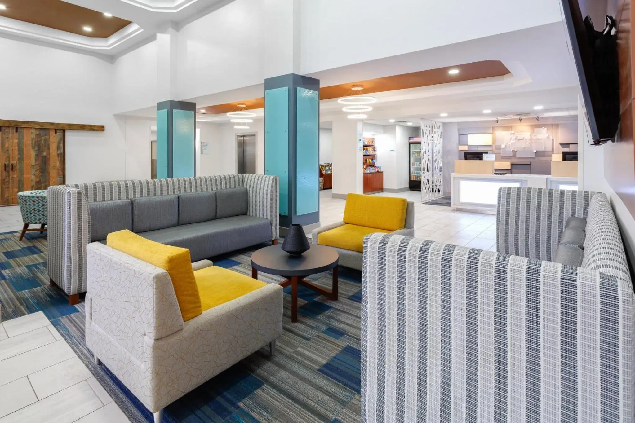 Property building in Holiday Inn Express & Suites Williamsburg by IHG Property building in Holiday Inn Express & Suites Williamsburg by IHG