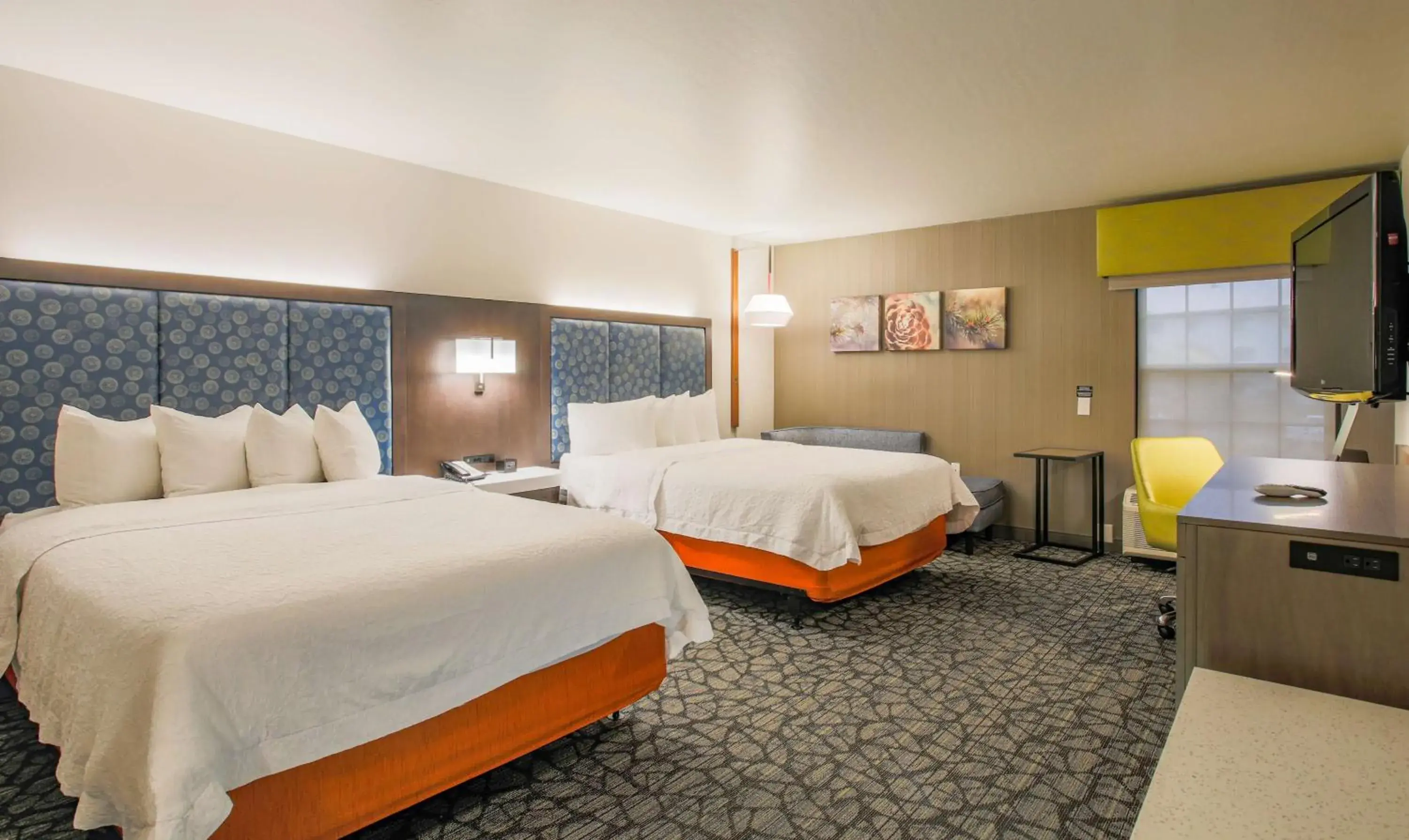 Queen Room with Two Queen Beds - Mobility and Hearing Access/Non-Smoking in Hampton Inn Prescott Queen Room with Two Queen Beds - Mobility and Hearing Access/Non-Smoking in Hampton Inn Prescott