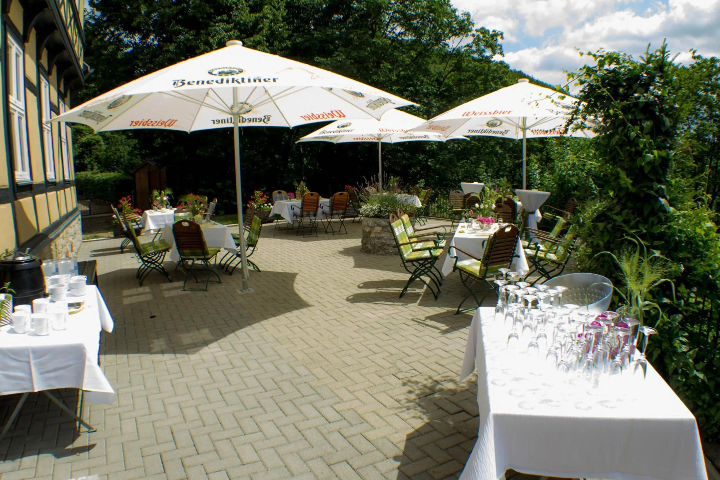 Restaurant/places to eat in Gasthaus und Ferienwohnungen "Zum Büchsenmacher"