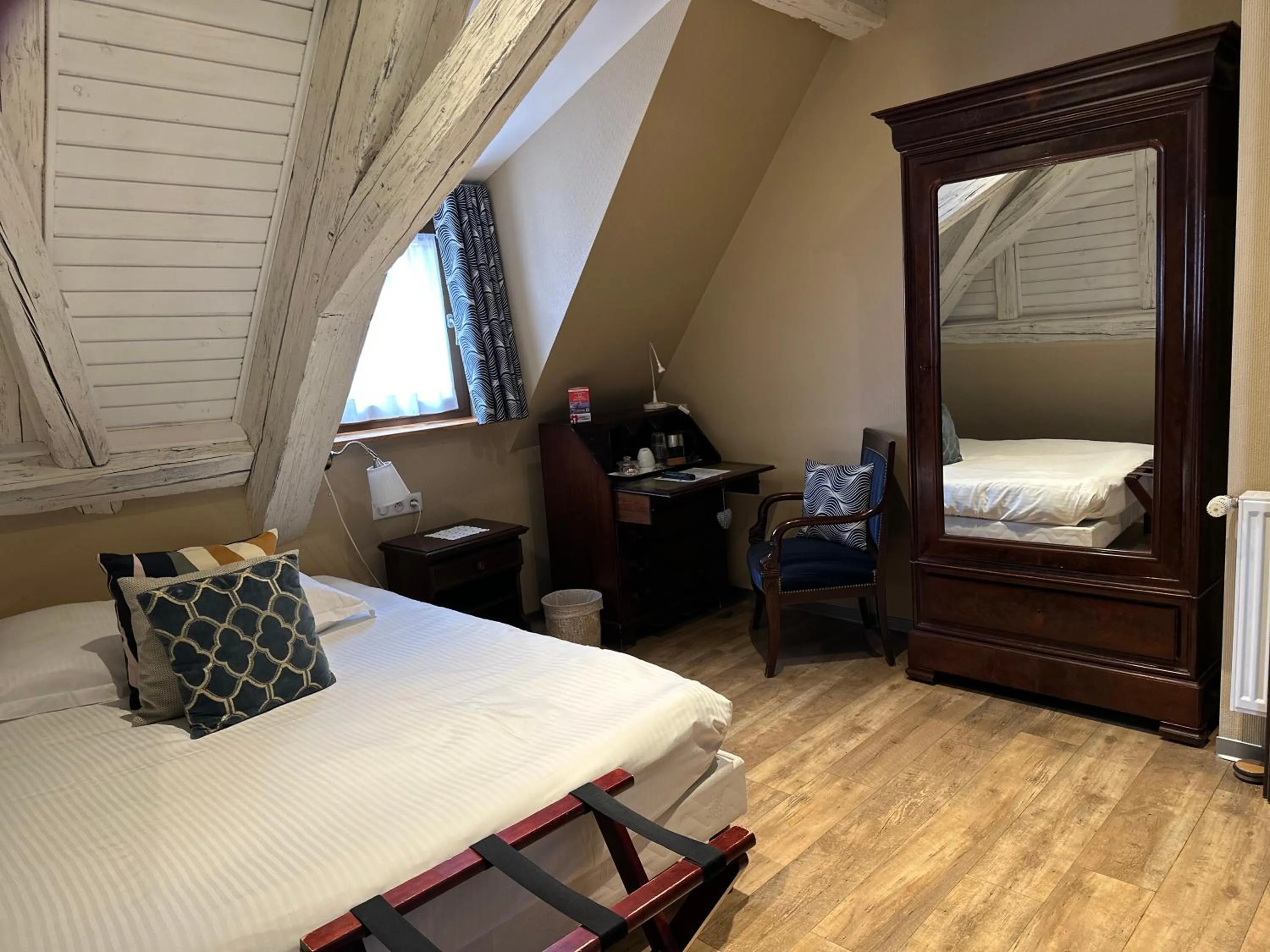 Bed in Auberge Le Meisenberg