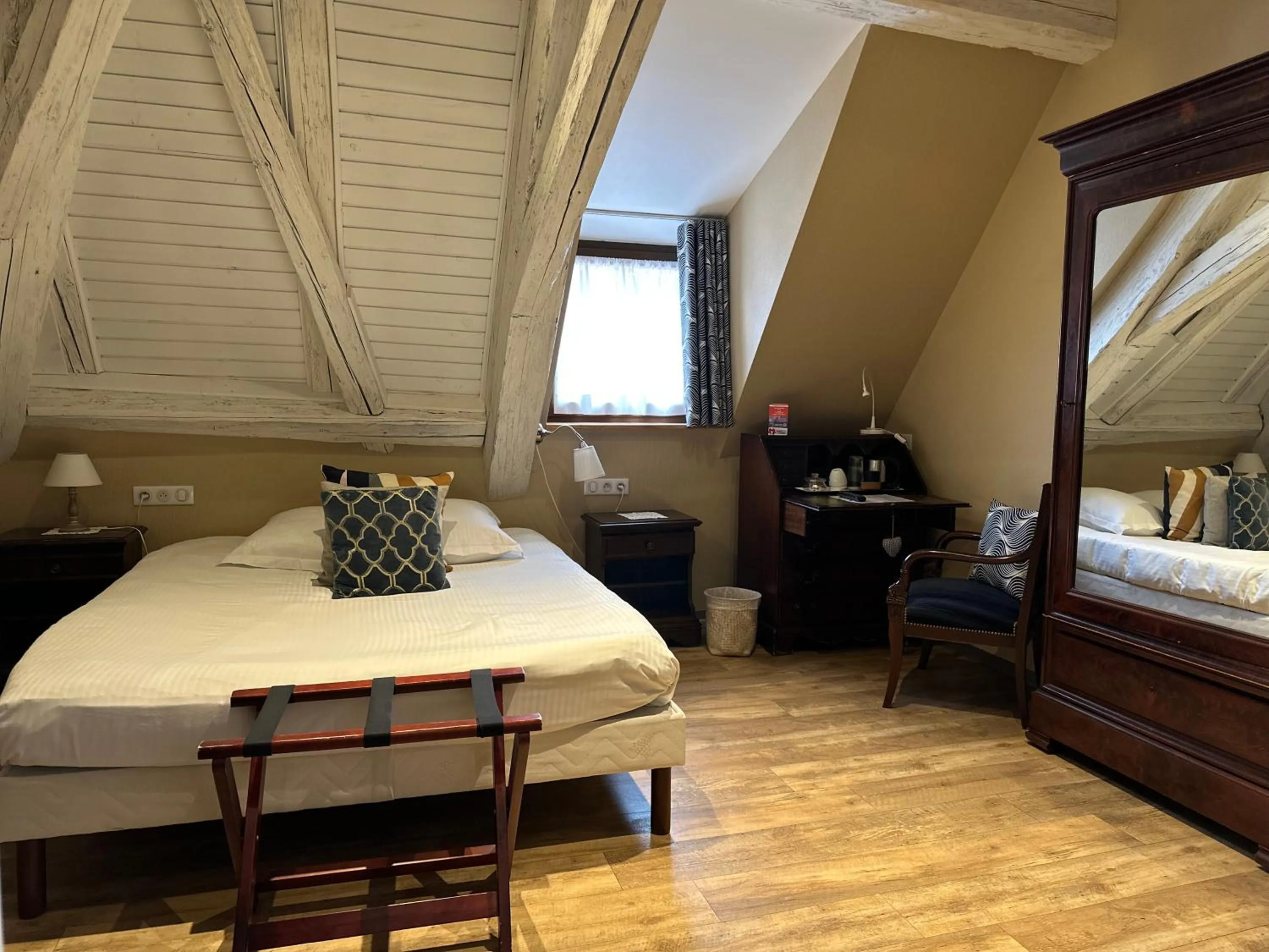 Bed in Auberge Le Meisenberg