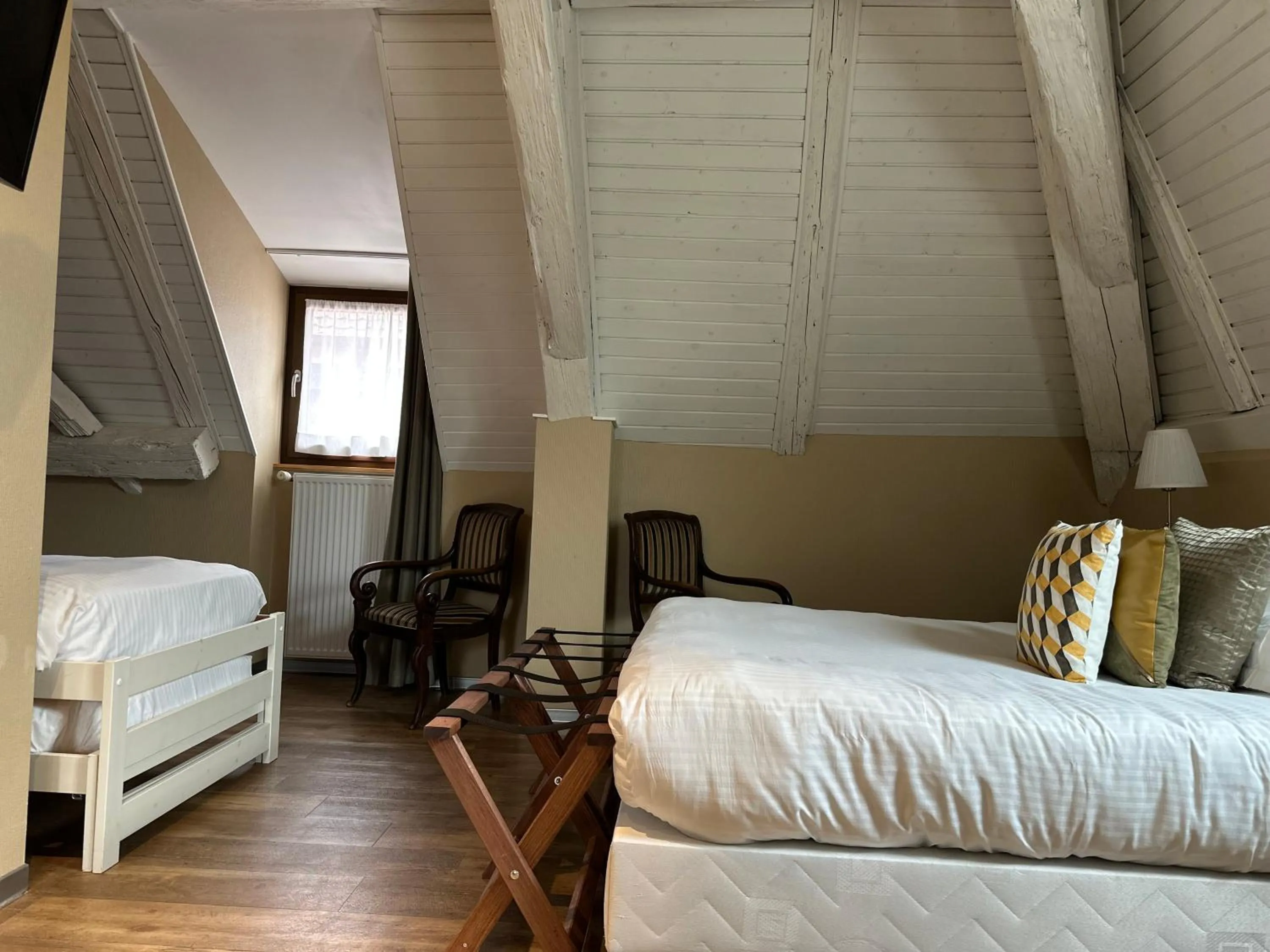 Bed in Auberge Le Meisenberg