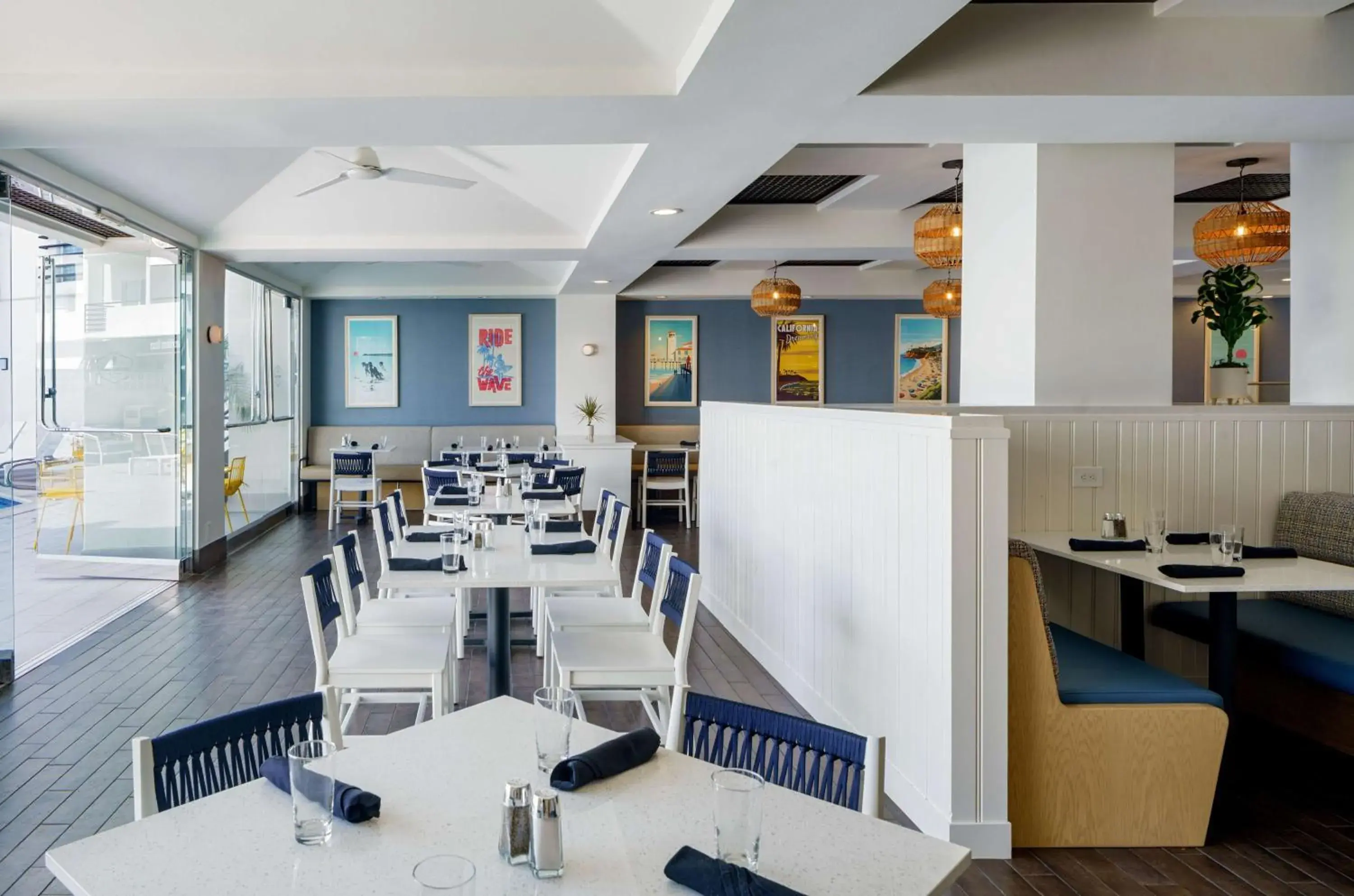 Restaurant/places to eat in DoubleTree Suites by Hilton Doheny Beach Restaurant/places to eat in DoubleTree Suites by Hilton Doheny Beach