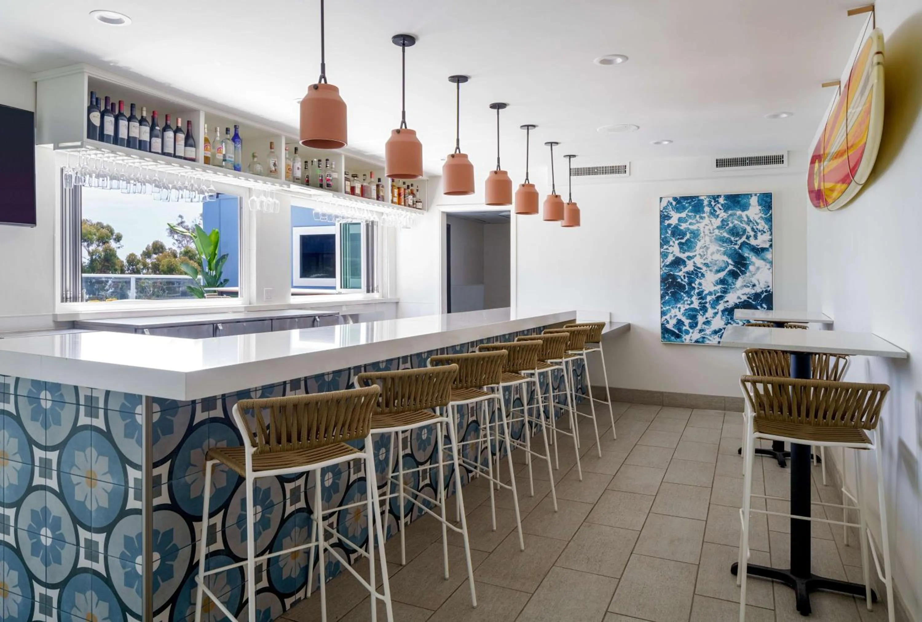 Lounge or bar in Hilton Garden Inn Dana Point Doheny Beach