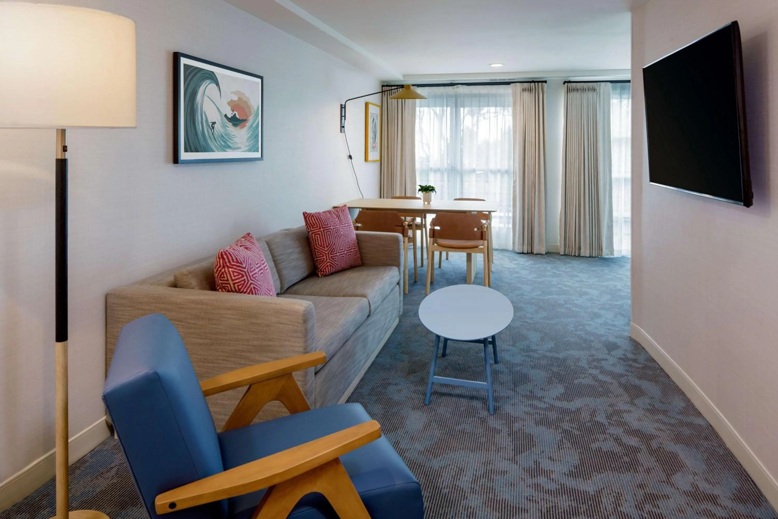 Living room in DoubleTree Suites by Hilton Doheny Beach