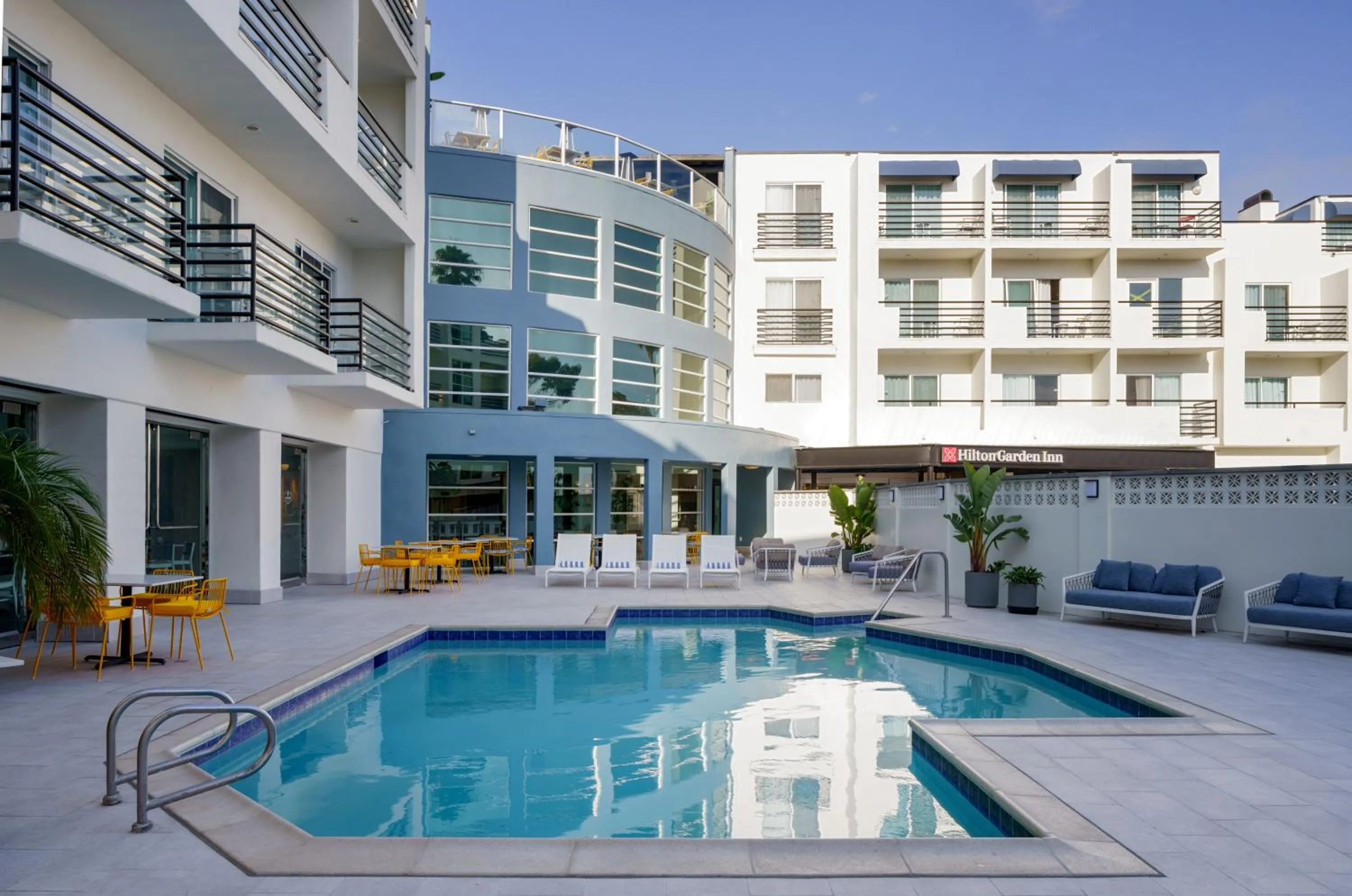Patio in DoubleTree Suites by Hilton Doheny Beach
