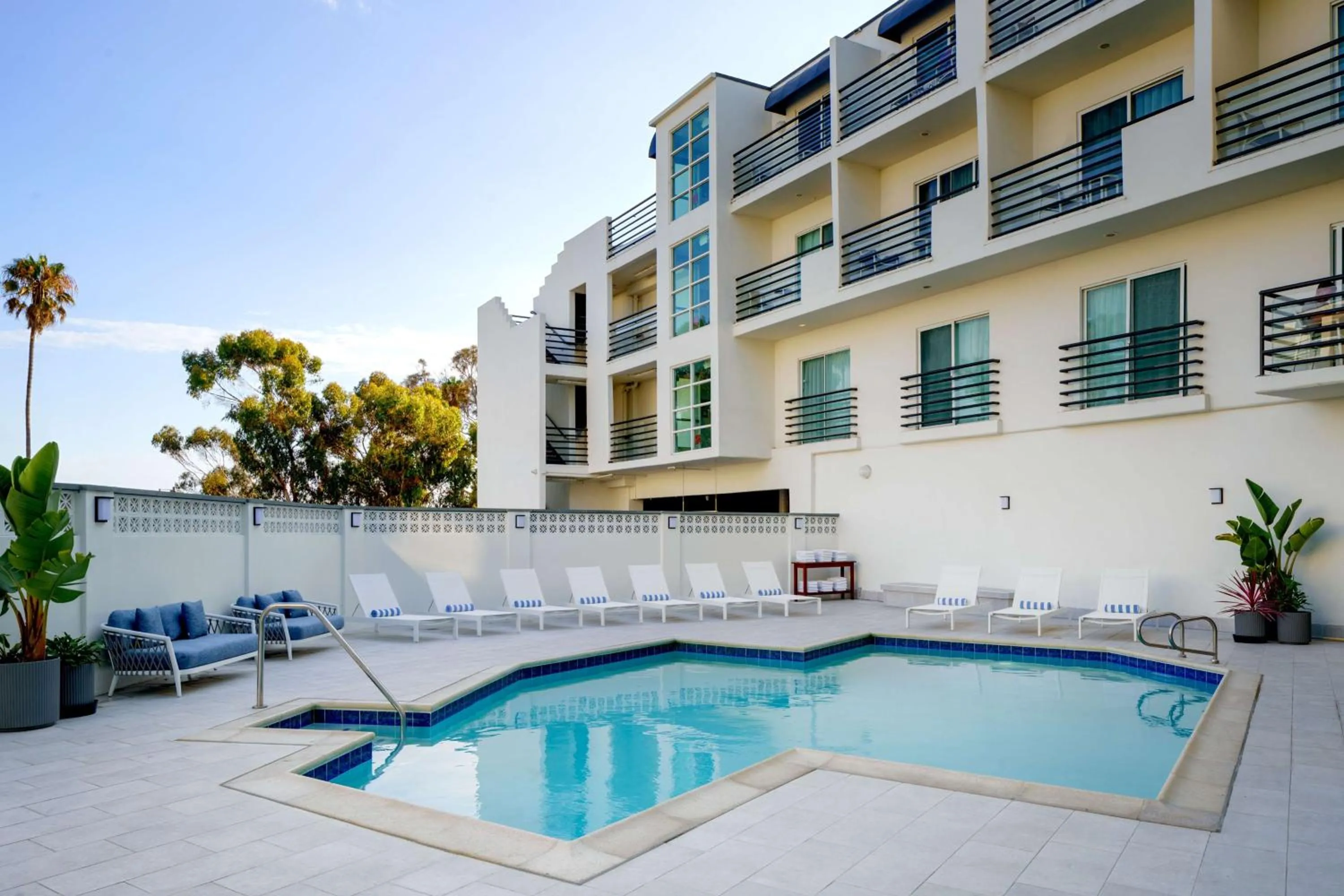 Pool view in DoubleTree Suites by Hilton Doheny Beach
