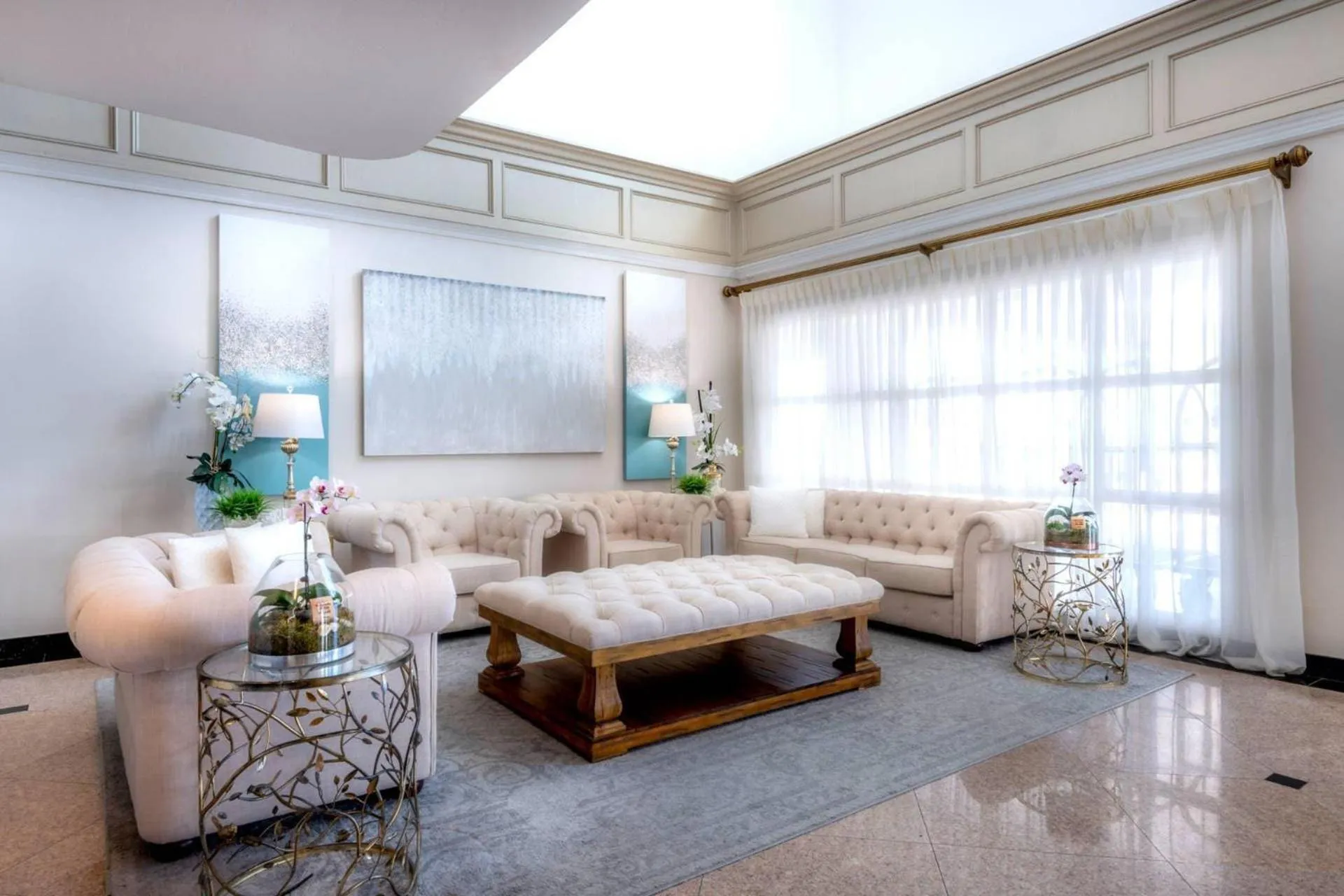 Lobby or reception in The Volare, an Ascend Collection Hotel