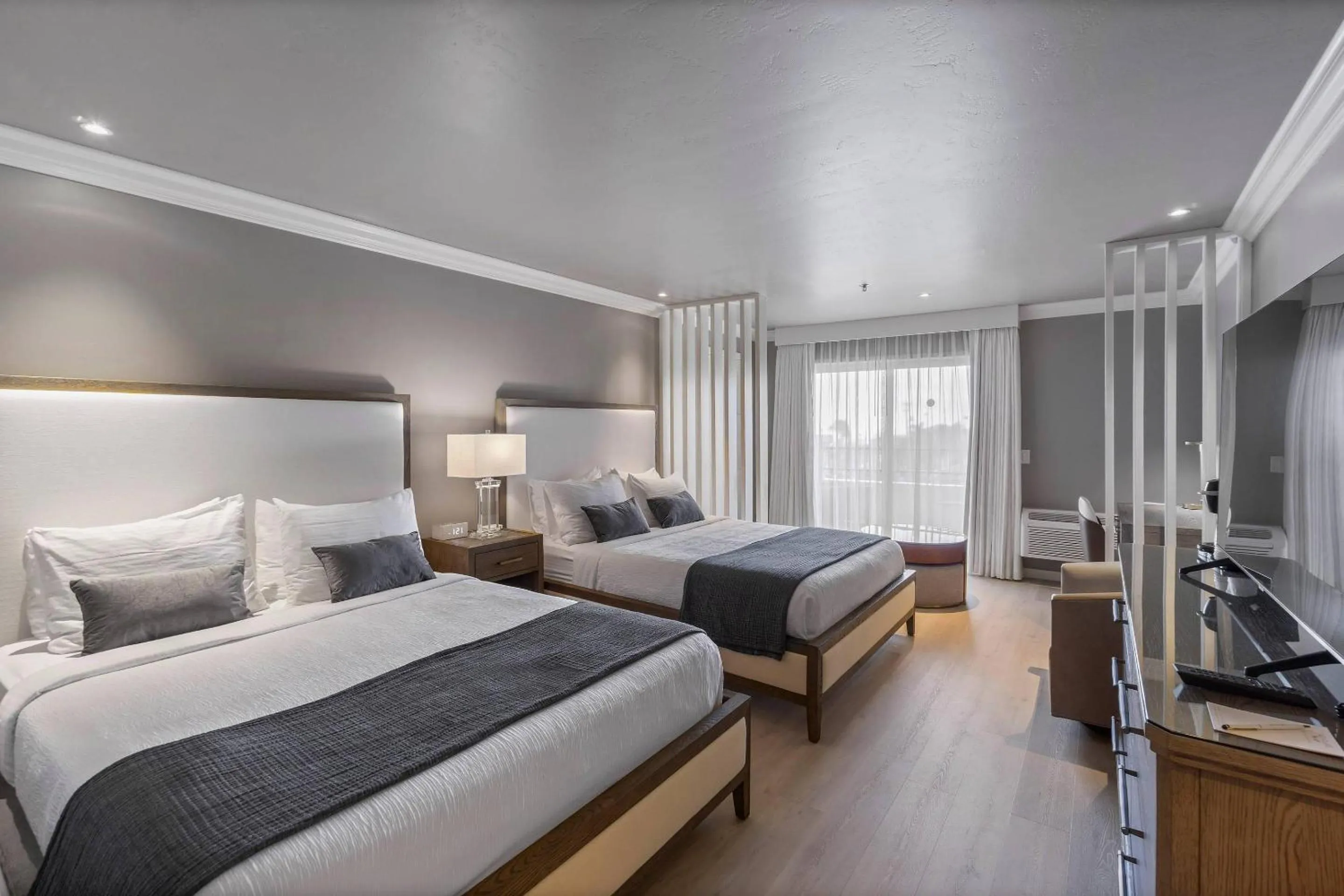 Bedroom, Bed in The Volare, an Ascend Collection Hotel