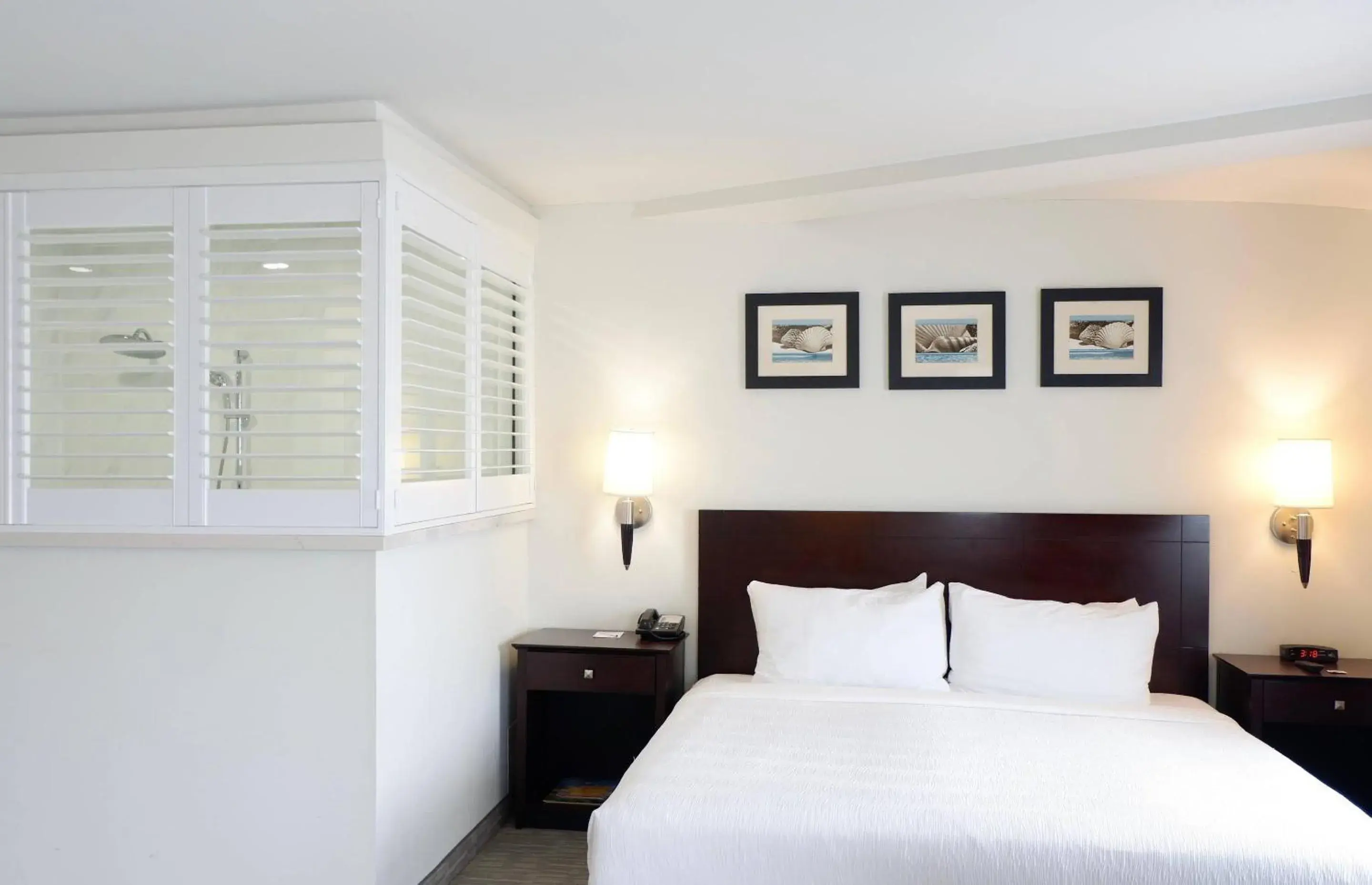 Bedroom, Bed in The Volare, an Ascend Collection Hotel Bedroom, Bed in The Volare, an Ascend Collection Hotel