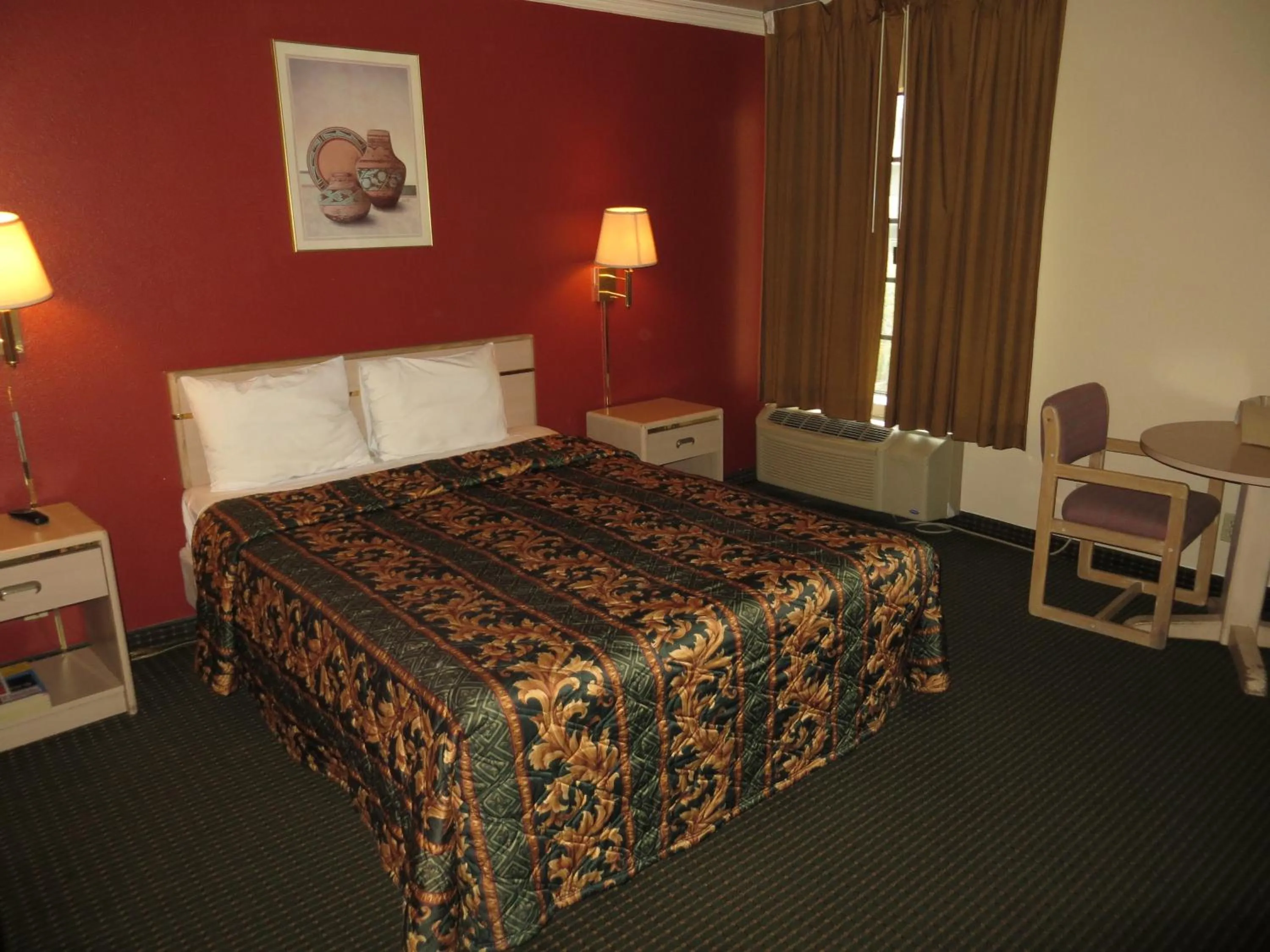 Bed in Super 8 by Wyndham Hollywood/LA Area