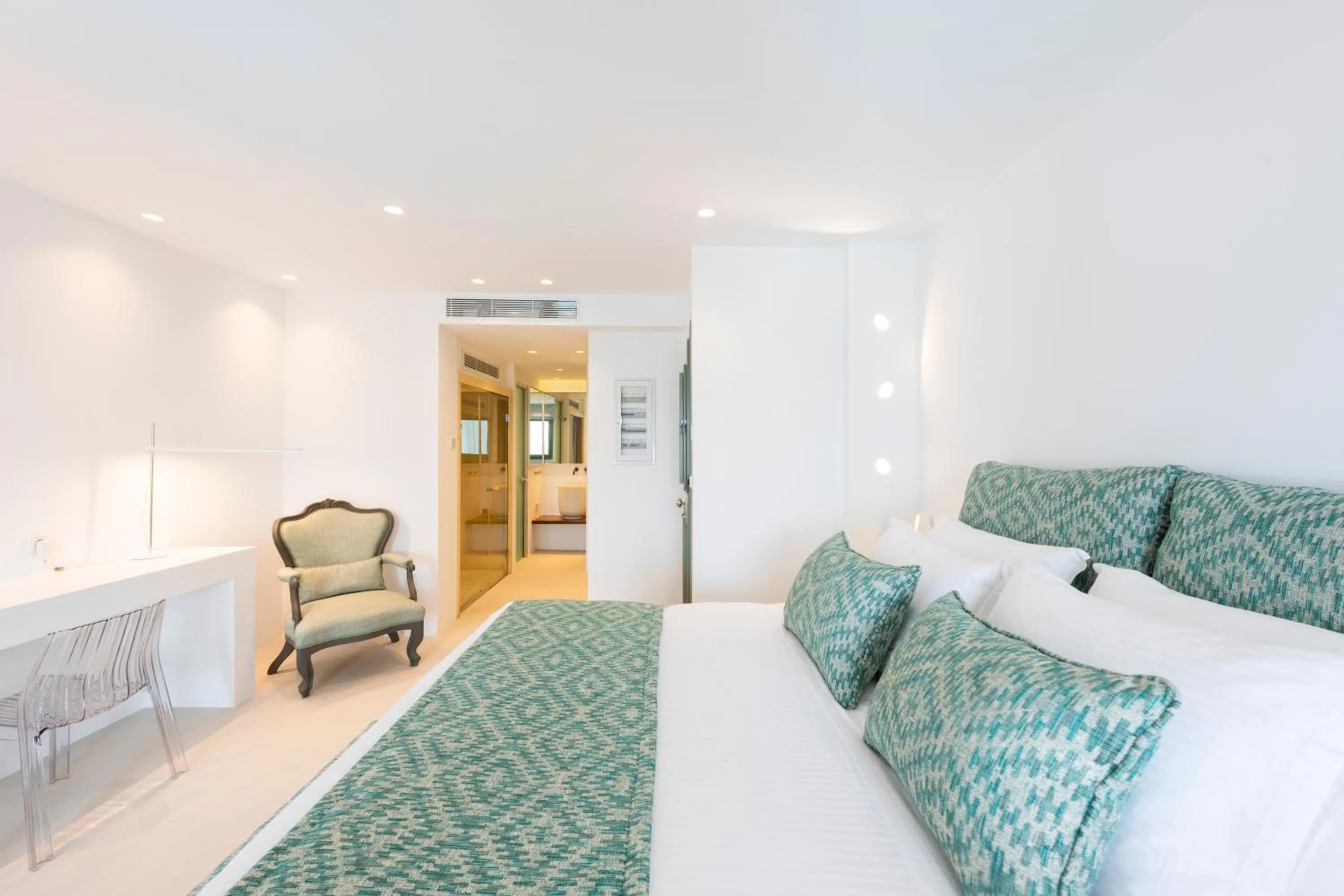 Photo of the whole room, Bed in Hotel Senia