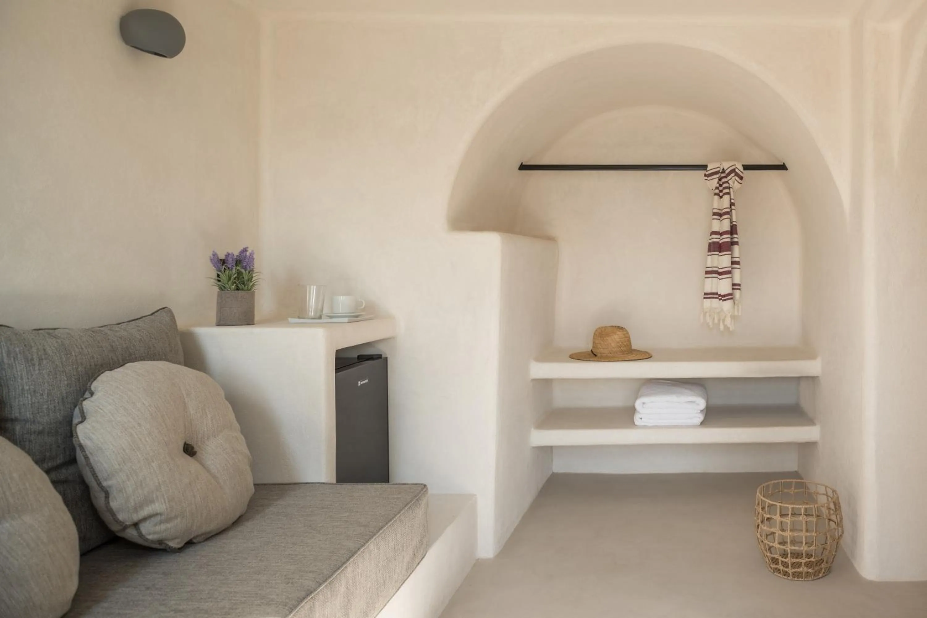 Seating area in Hotel Senia