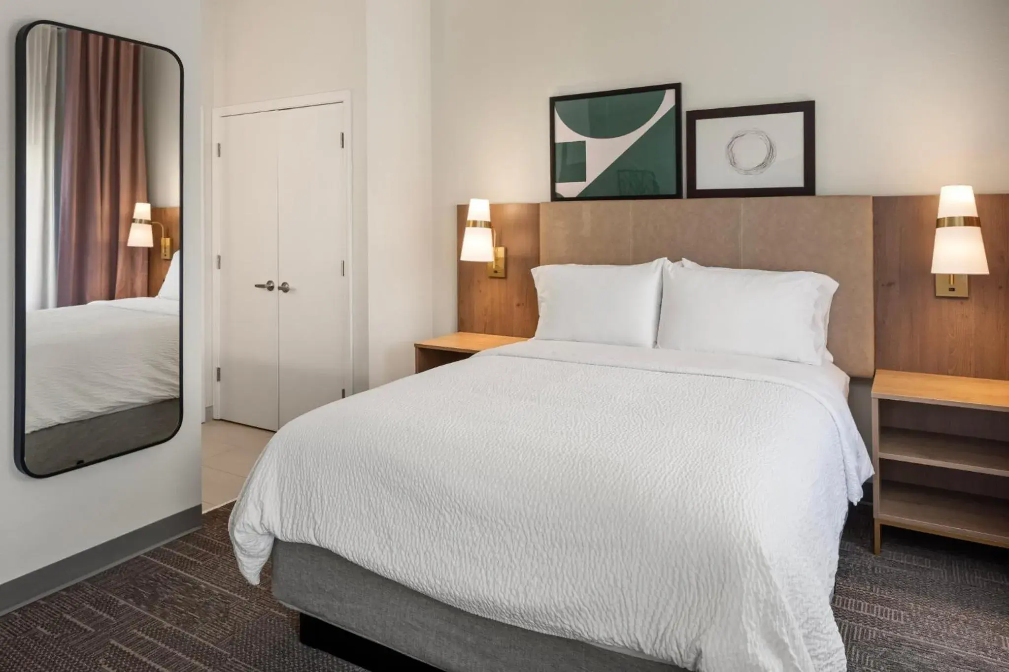 Queen Studio - Non-Smoking in Staybridge Suites Minneapolis-Bloomington by IHG Queen Studio - Non-Smoking in Staybridge Suites Minneapolis-Bloomington by IHG